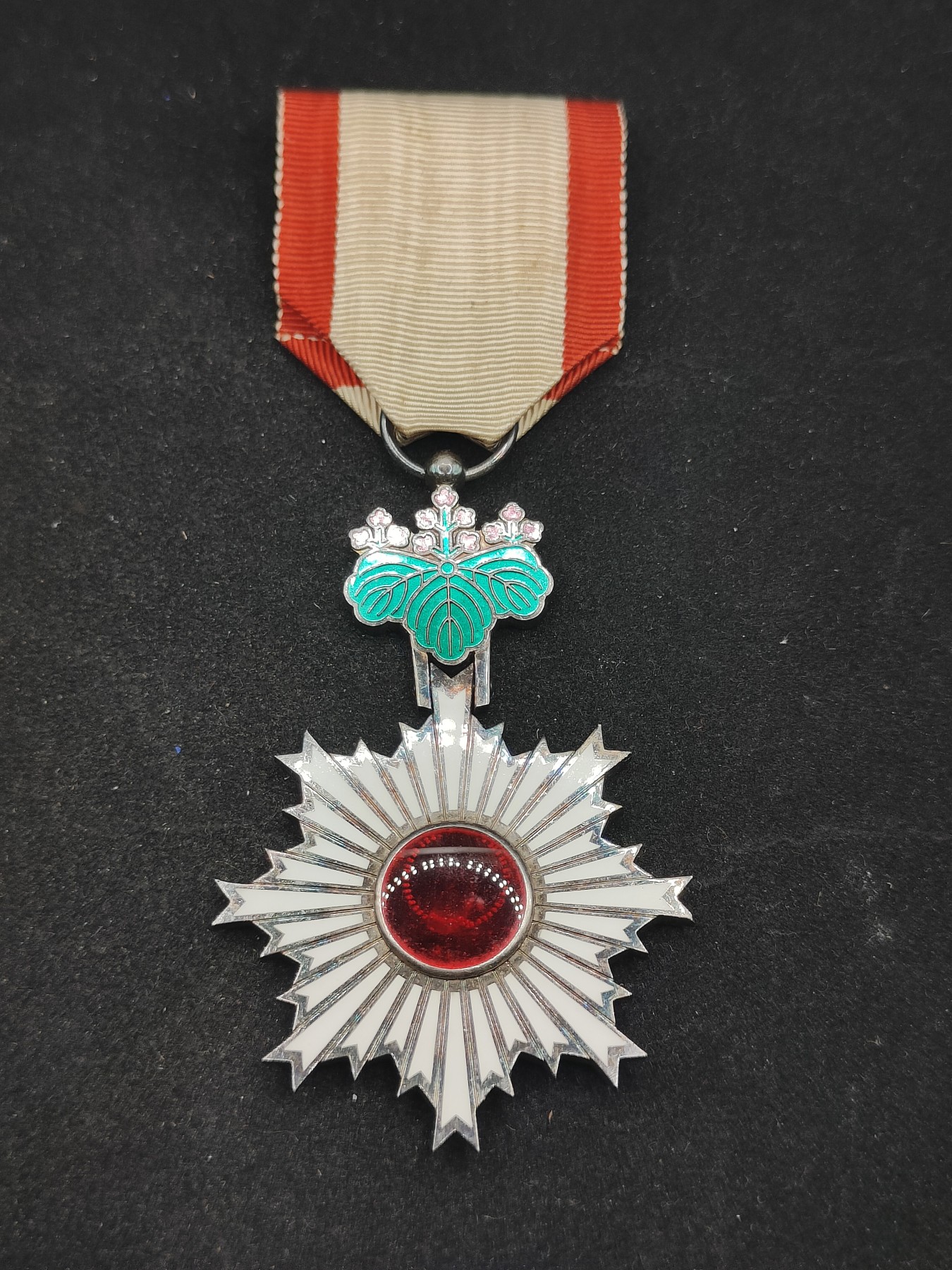 全场0元起拍 第83期 咸鱼国勋章拍卖专场 8月20日（周日）下午6：00开始 六等旭日裸章 银制