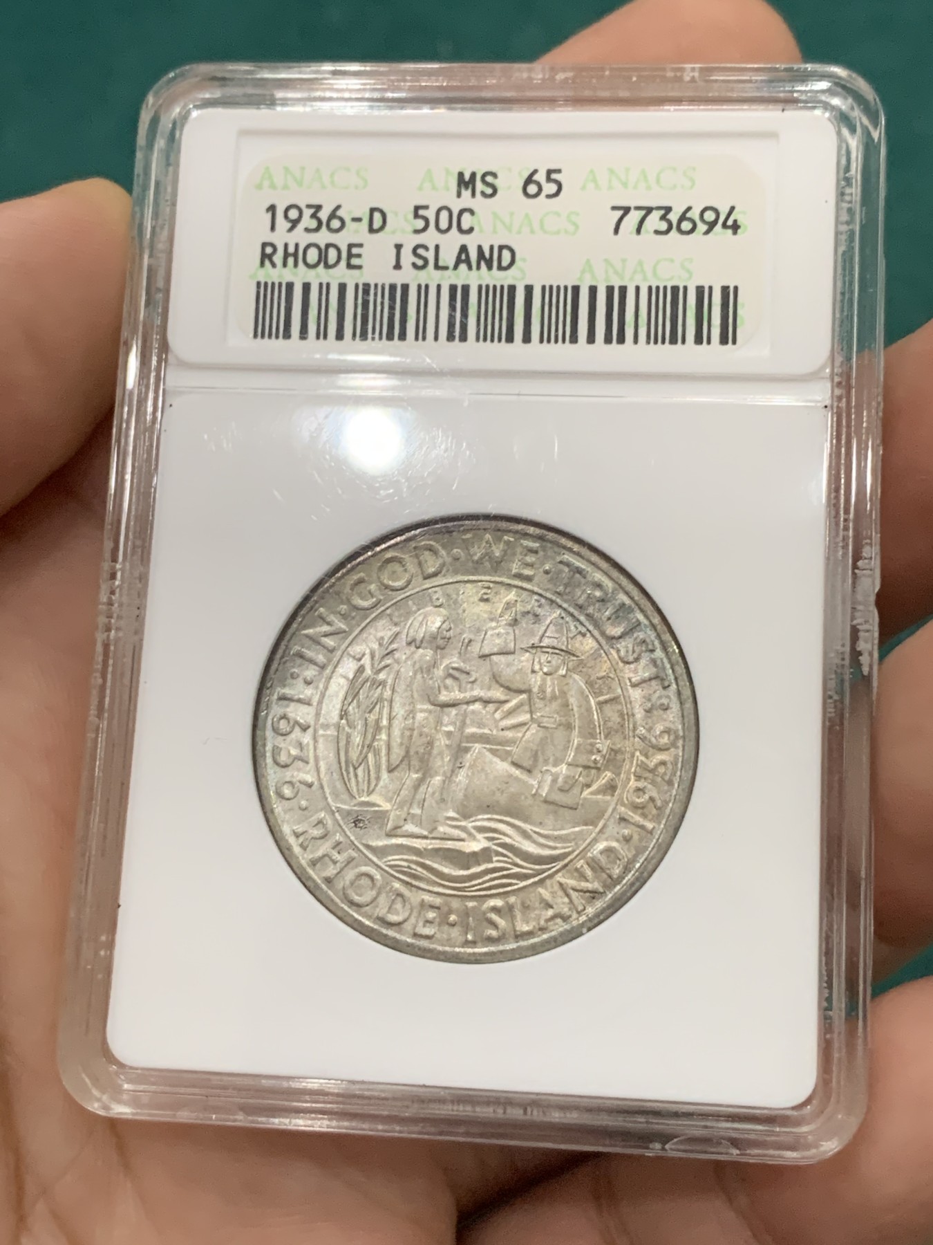 欢迎参加《竞宝斋》为爱冲冲冲 七夕特拍专场 ！第191场 (全场包邮) ANACS-MS65 美国 1936年 罗德岛 50美分 纪念币 绝版小白盒 带彩 小白盒装的半圆很少见