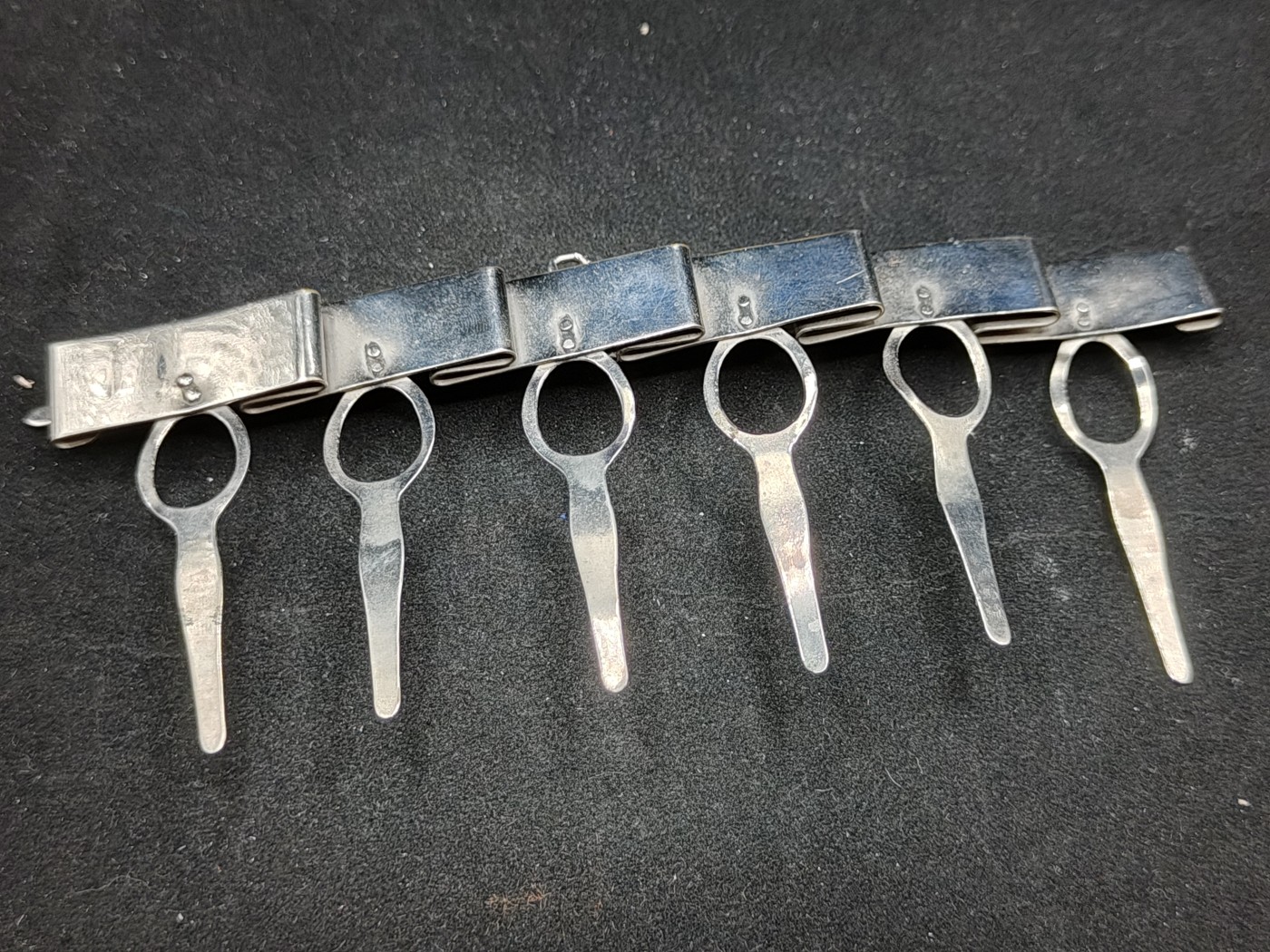 全场0元起拍 第83期 咸鱼国勋章拍卖专场 8月20日（周日）下午6：00开始 日本钢制6连挂