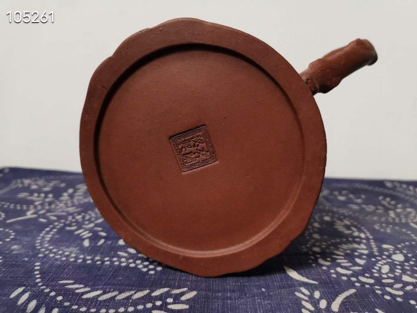 有兰秘制款老紫砂壶，松段花器壶形，朱泥砂料，品相一流