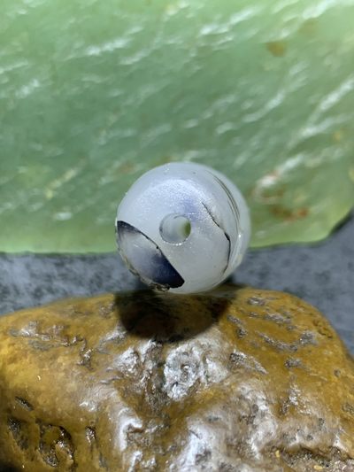 精美高玉化亚光草花纹海洋玉髓手工俏色巧雕禅字一心向佛，参禅悟道意境桶珠一个！ 精美高玉化亚光草花纹海洋玉髓手工俏色巧雕禅字一心向佛，参禅悟道意境桶珠一个！