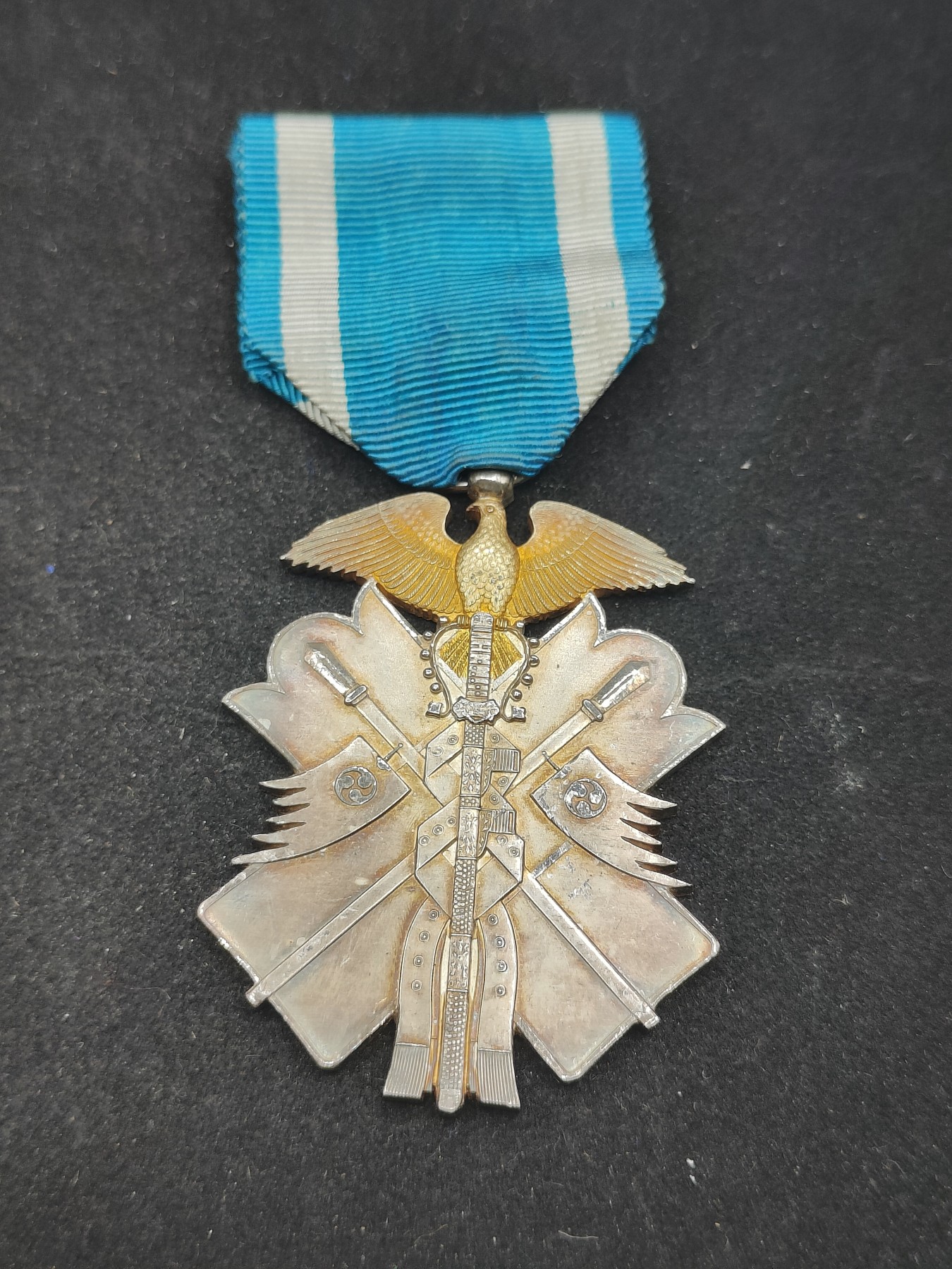 全场0元起拍 第83期 咸鱼国勋章拍卖专场 8月20日（周日）下午6：00开始 日本七级金鸱裸章 银制