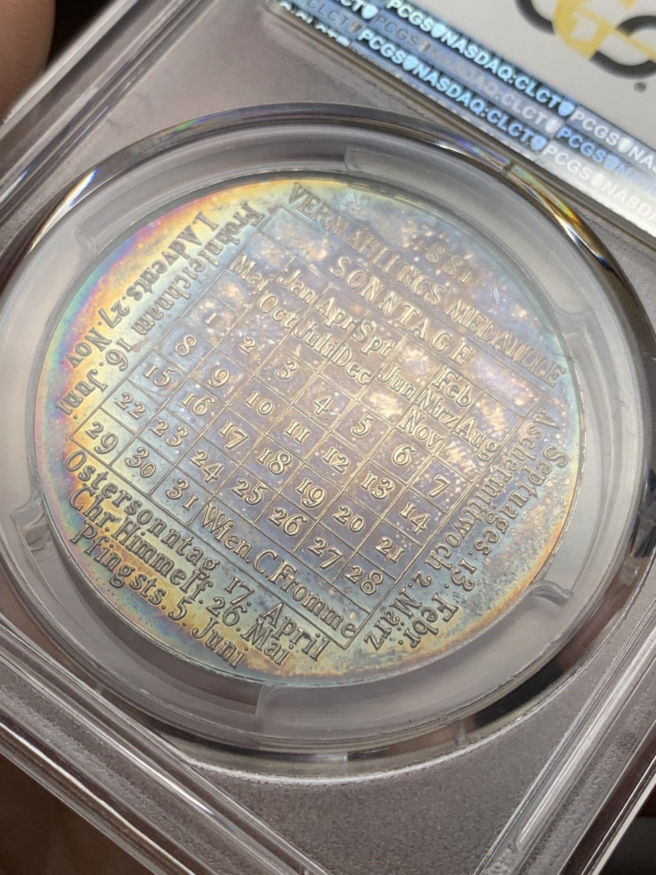 欢迎参加《竞宝斋》为爱冲冲冲 七夕特拍专场 ！第191场 (全场包邮) PCGS-SP62 奥地利 1881年 鲁道夫结婚纪念银章 非常漂亮的双面五彩包浆 背面还带日历表 创意无限