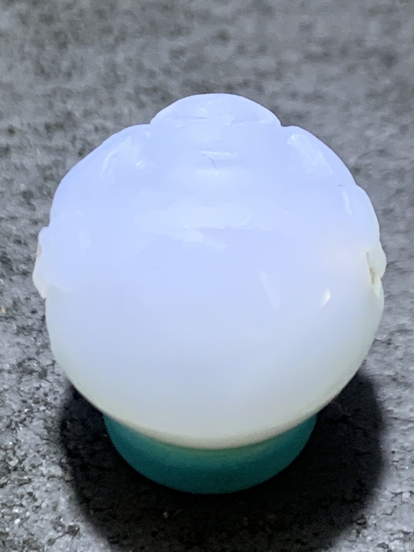 精美高玉化亚光海洋玉髓手工俏色地主圆珠一个！