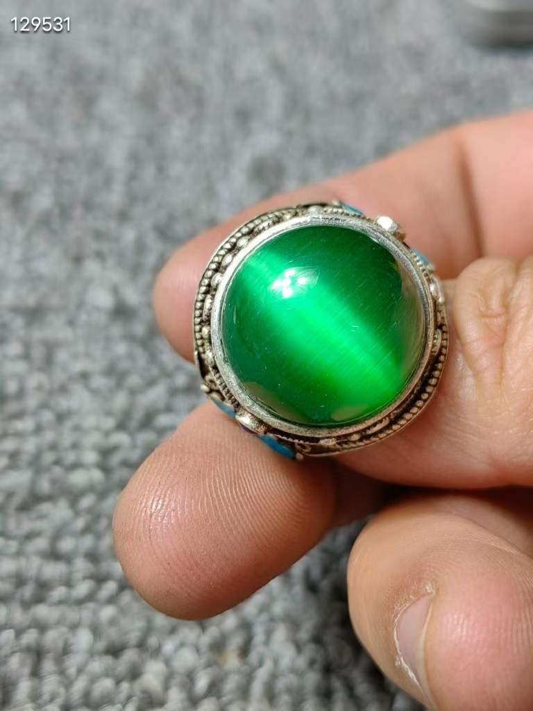 老银烧蓝镶嵌猫眼石戒指 老银烧蓝镶嵌猫眼石戒指