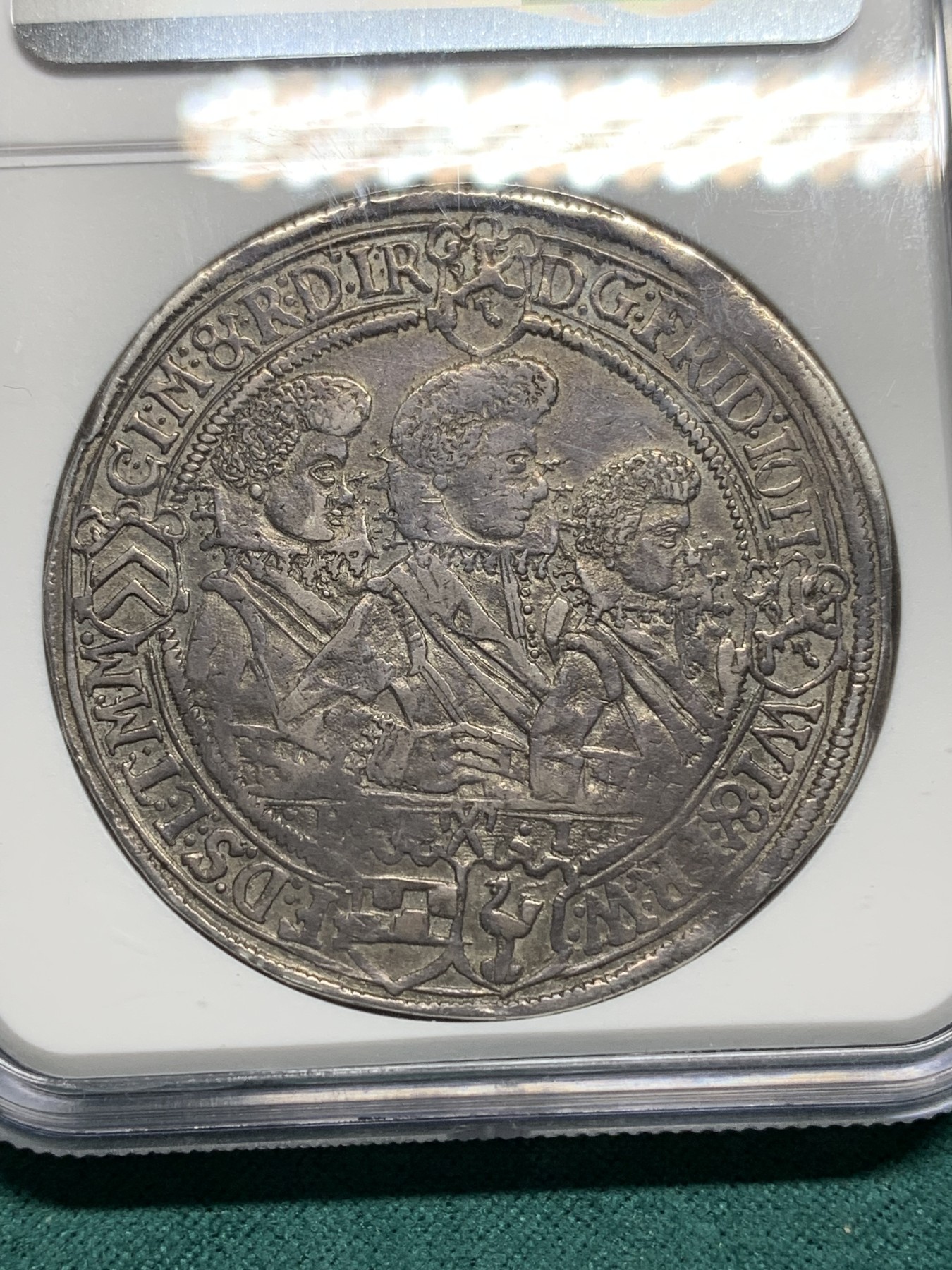欢迎参加《竞宝斋》为爱冲冲冲 七夕特拍专场 ！第191场 (全场包邮) NGC AU50 德国1622萨克森-阿尔滕堡公国泰勒大银币 原味包浆猫王发型超前