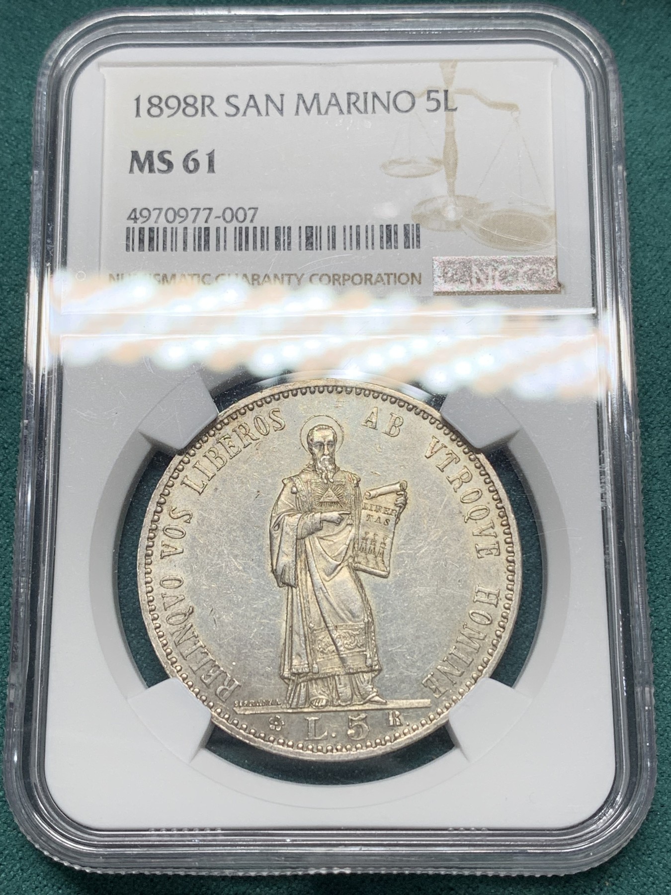 欢迎参加《竞宝斋》为爱冲冲冲 七夕特拍专场 ！第191场 (全场包邮) NGC-MS61  1898年老版本圣马力诺5里拉神父银币。此币发行量18000，值得收藏把玩