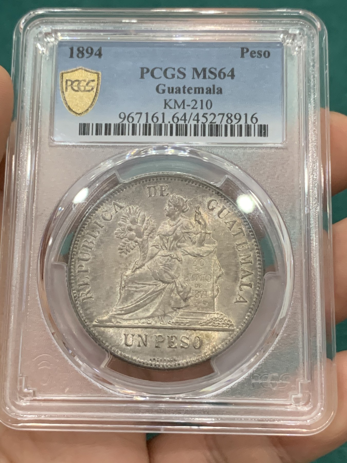 欢迎参加《竞宝斋》为爱冲冲冲 七夕特拍专场 ！第191场 (全场包邮) PCGS-MS64 危地马拉 1894年 1比索 漂亮女神设计 热门中南美洲品种 双面五彩 高分收藏品