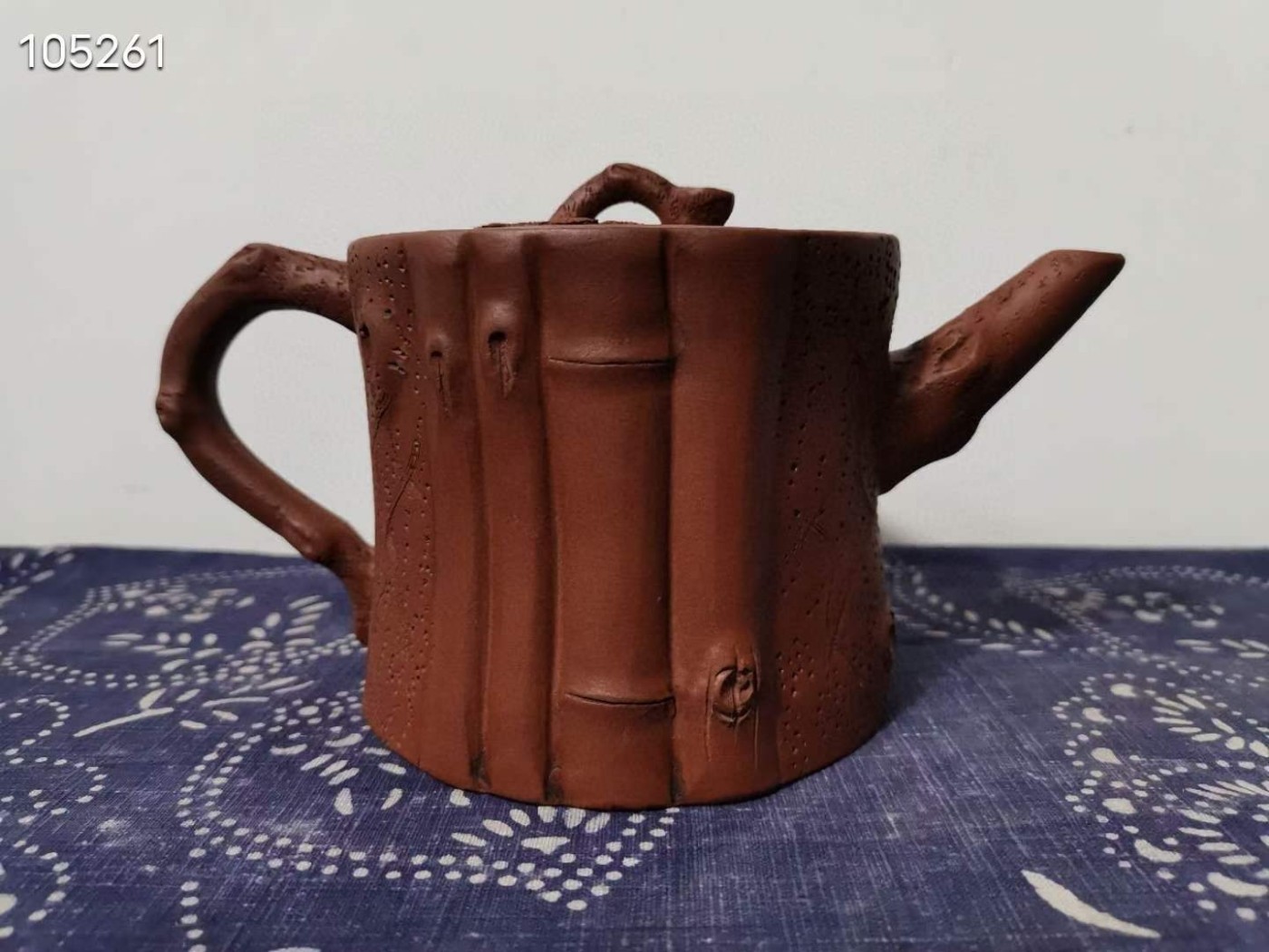 有兰秘制款老紫砂壶，松段花器壶形，朱泥砂料，品相一流