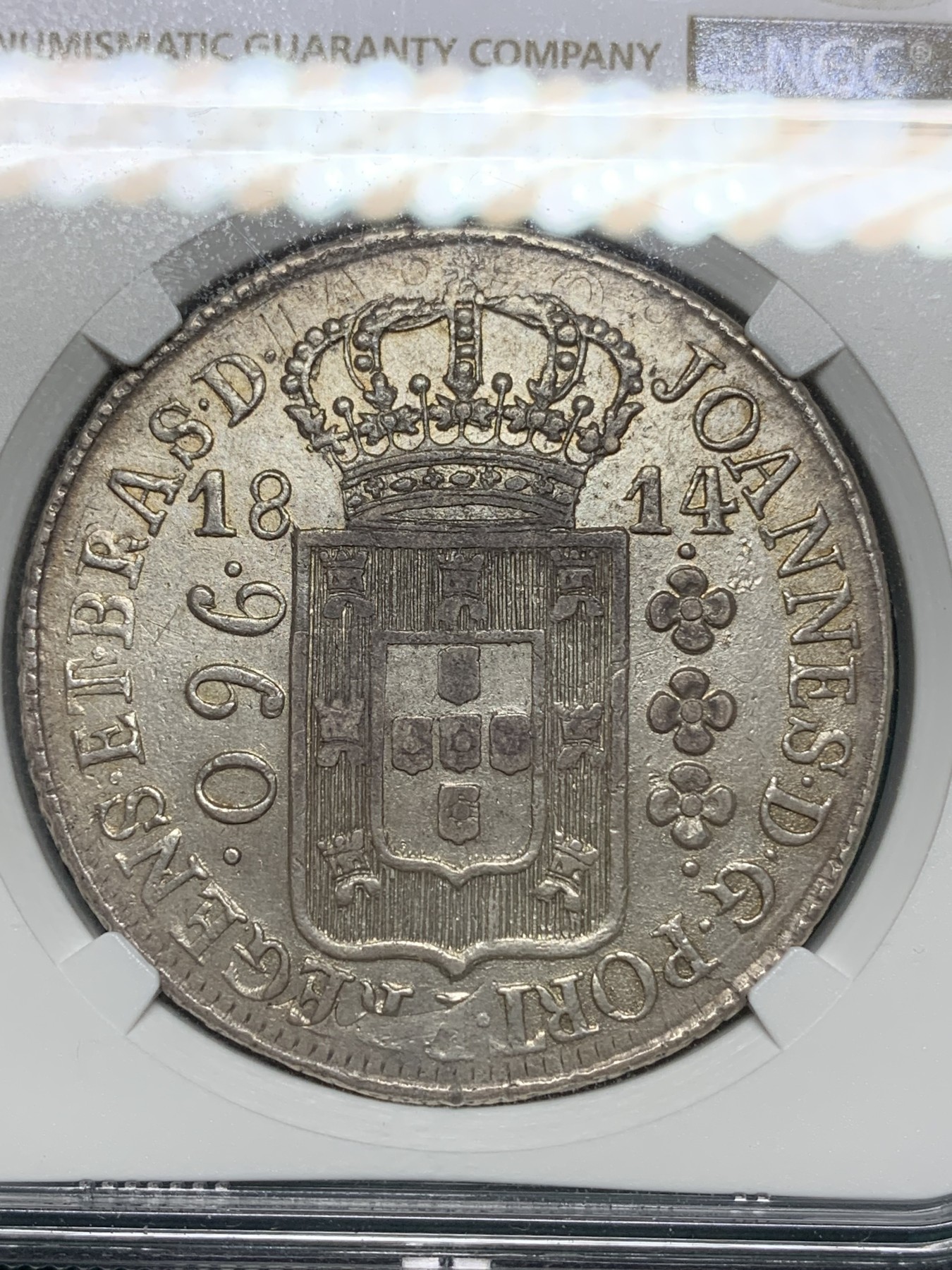 欢迎参加《竞宝斋》为爱冲冲冲 七夕特拍专场 ！第191场 (全场包邮) NGC-AU55 葡属巴西 1814年 R版 巴西地球960瑞斯 大银币 原味粉彩包浆 双面深打 图案清晰 细节一流 上海N严评