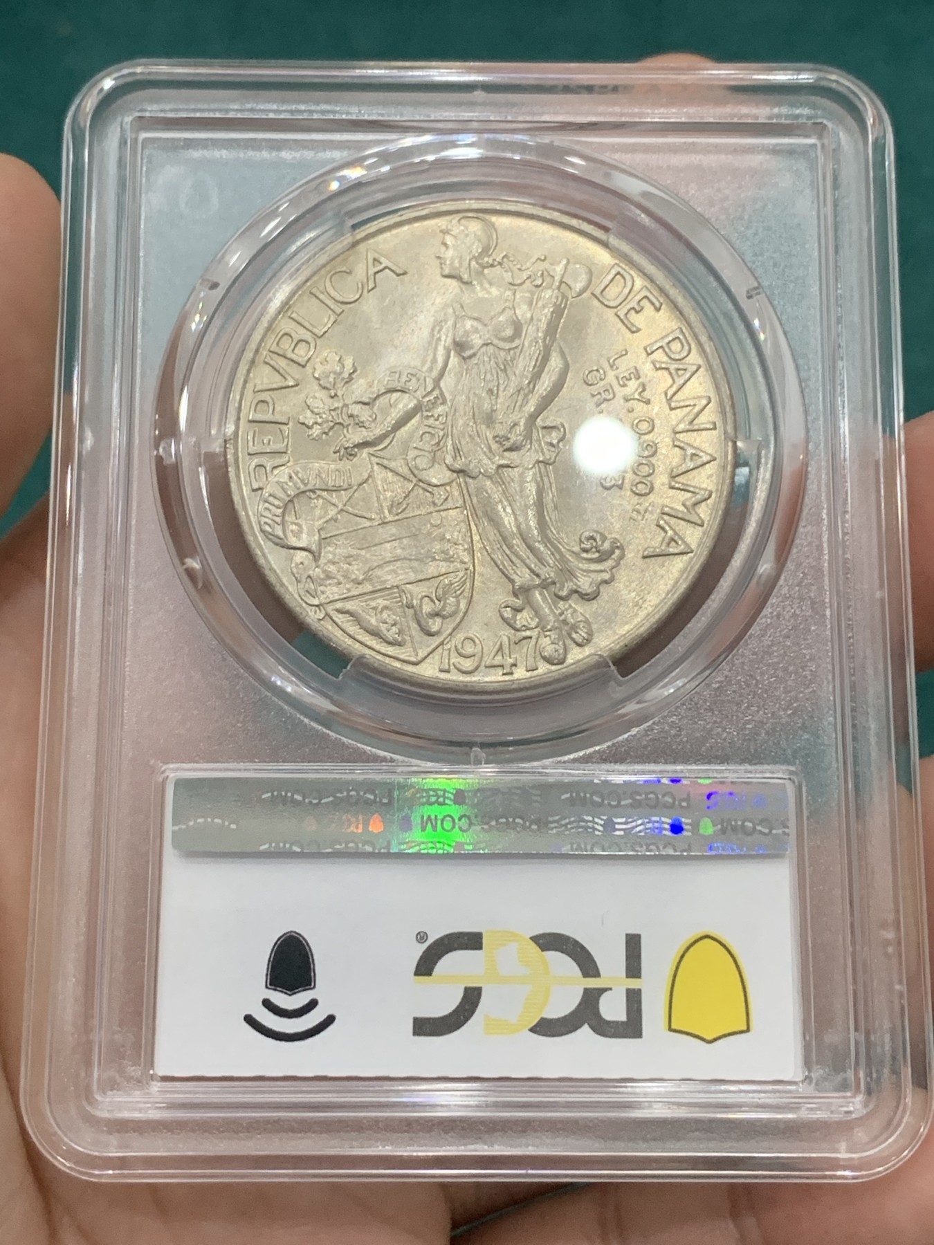 欢迎参加《竞宝斋》为爱冲冲冲 七夕特拍专场 ！第191场 (全场包邮) PCGS-MS66 巴拿马1947年1巴波亚主币大银币，稀少高分亚军分数，这个品种分数国内仅见