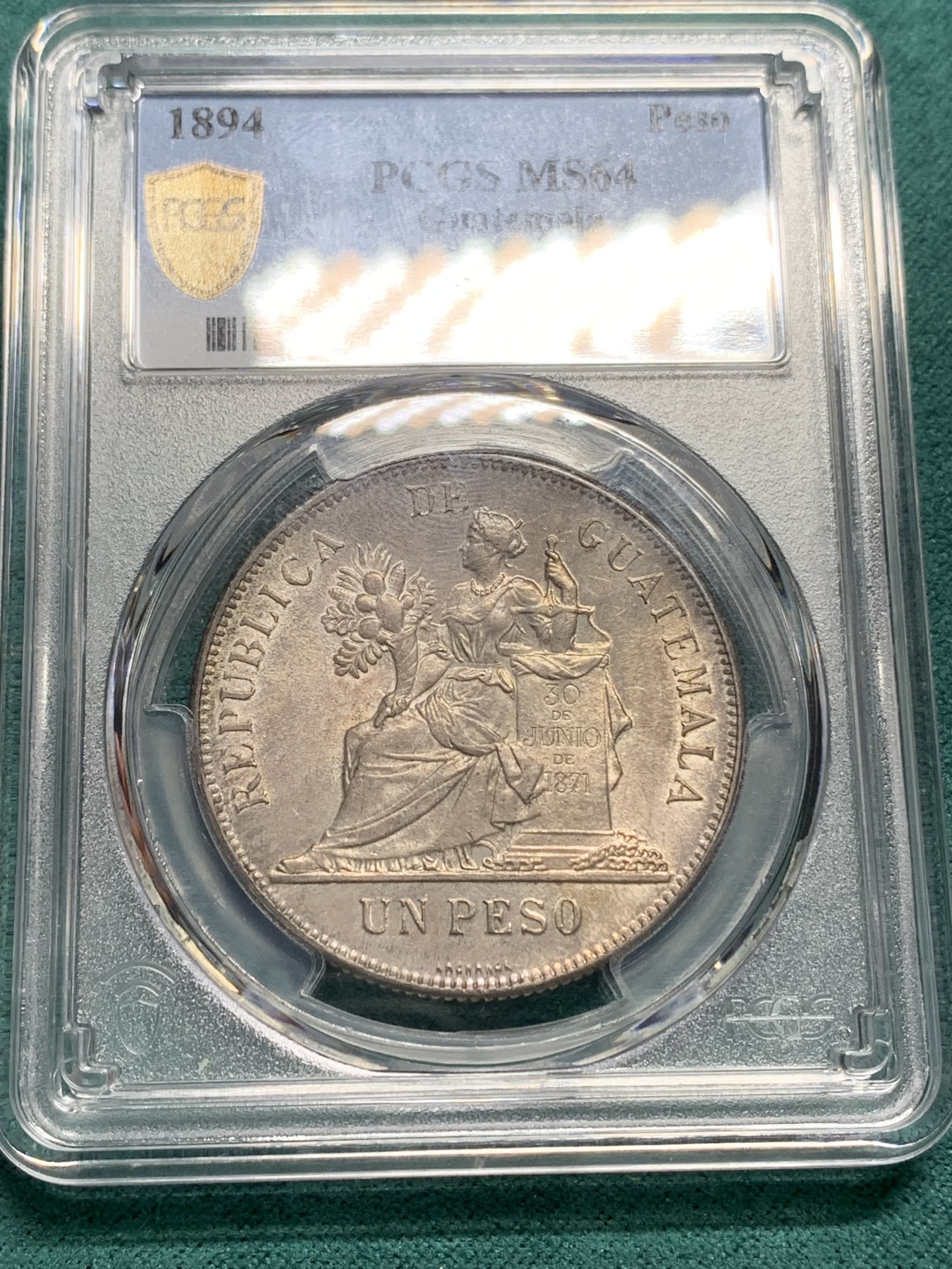 欢迎参加《竞宝斋》为爱冲冲冲 七夕特拍专场 ！第191场 (全场包邮) PCGS-MS64 危地马拉 1894年 1比索 漂亮女神设计 热门中南美洲品种 双面五彩 高分收藏品