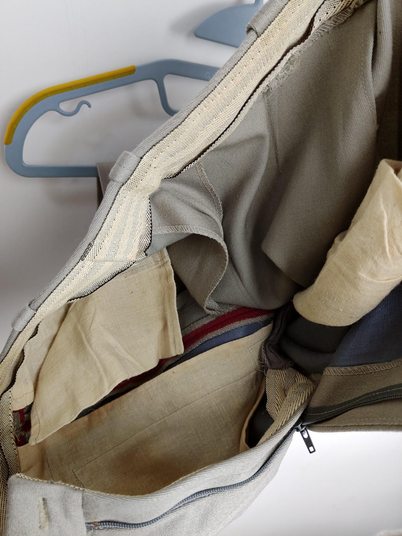 全场0元起拍 第83期 咸鱼国勋章拍卖专场 8月20日（周日）下午6：00开始 乌克兰 内务部将官常服一套胸围108 肩宽48 衣长81 袖长61 腰围88 裤长103