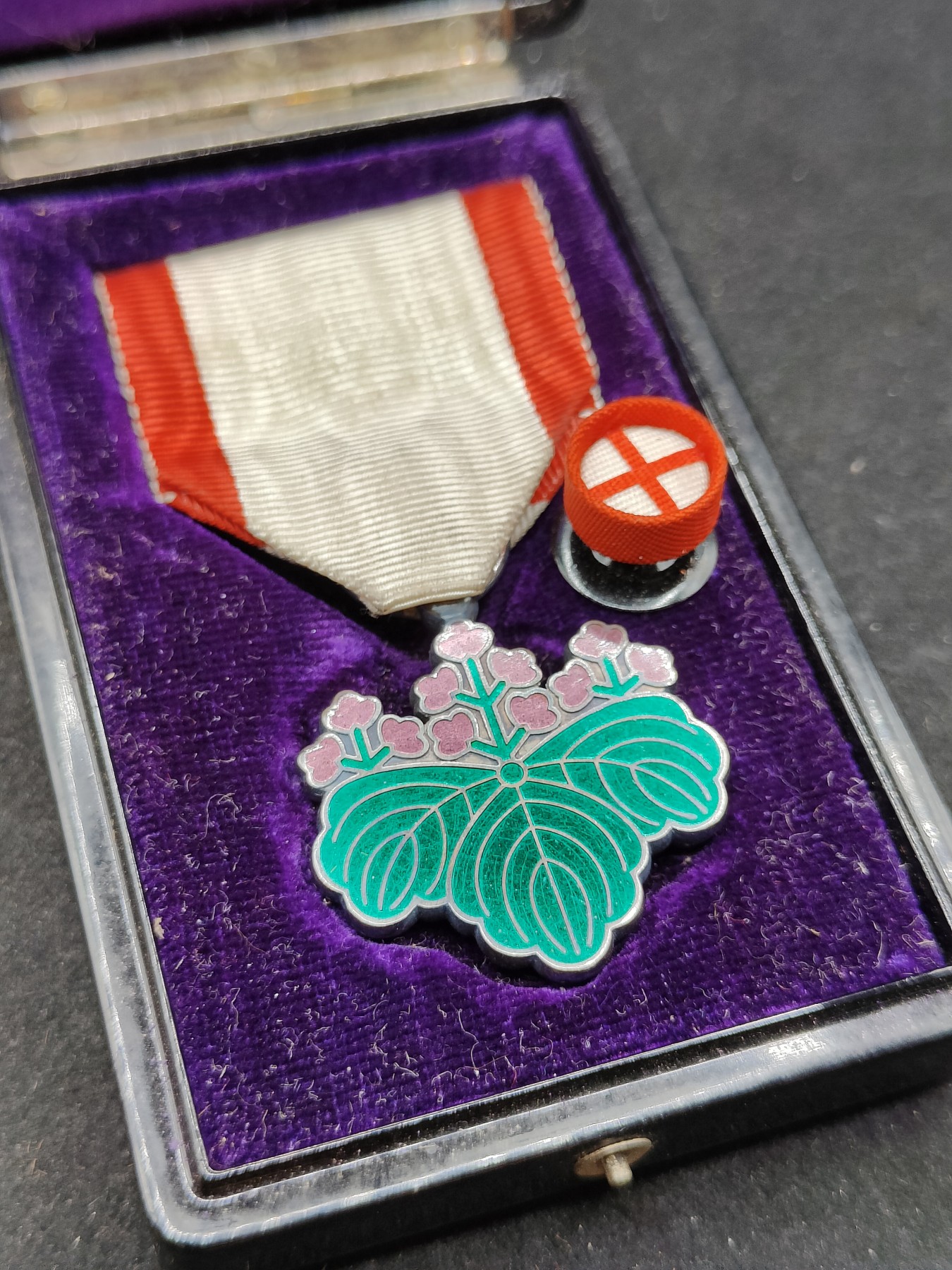 全场0元起拍 第83期 咸鱼国勋章拍卖专场 8月20日（周日）下午6：00开始 日本战时青叶 美品无损 银制带盒略