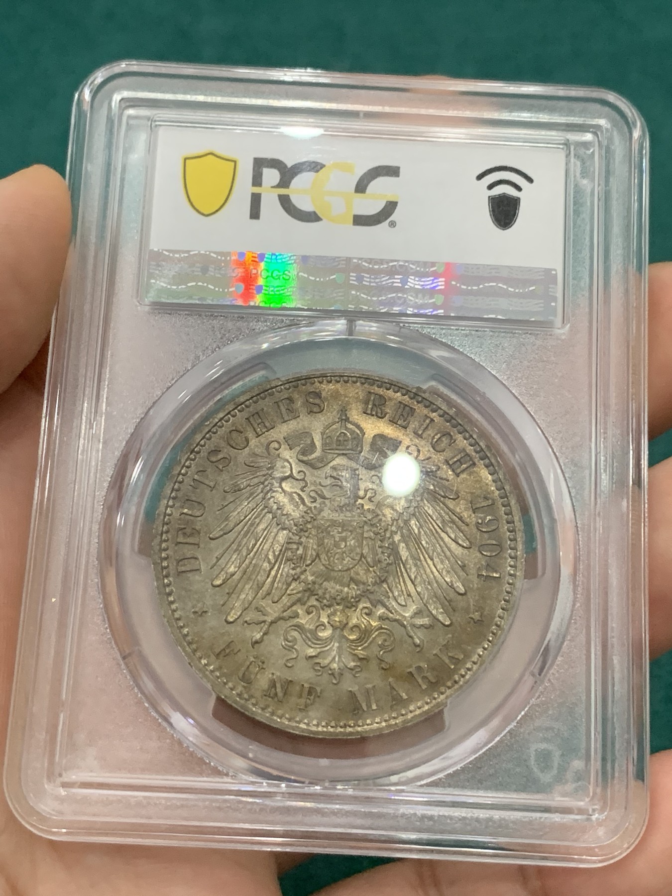 欢迎参加《竞宝斋》为爱冲冲冲 七夕特拍专场 ！第191场 (全场包邮) PCGS-MS64，德国1904年萨克森乔治纪念5马克银币，金色均匀包浆 难得高分状态