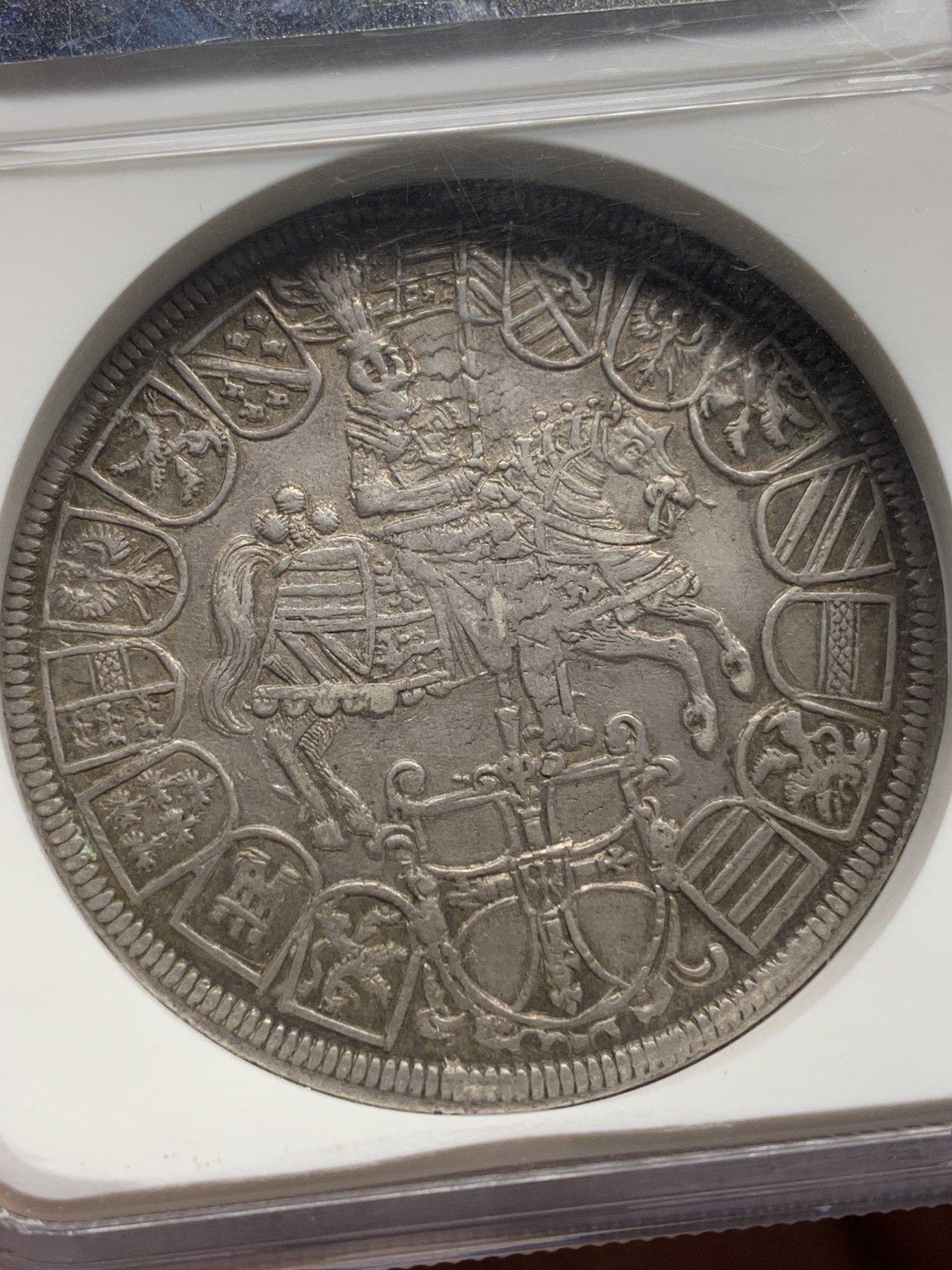 欢迎参加《竞宝斋》为爱冲冲冲 七夕特拍专场 ！第191场 (全场包邮) NGC XF45 德国 1614 条顿骑士团  2泰勒大银币 难得一见的条顿2泰勒