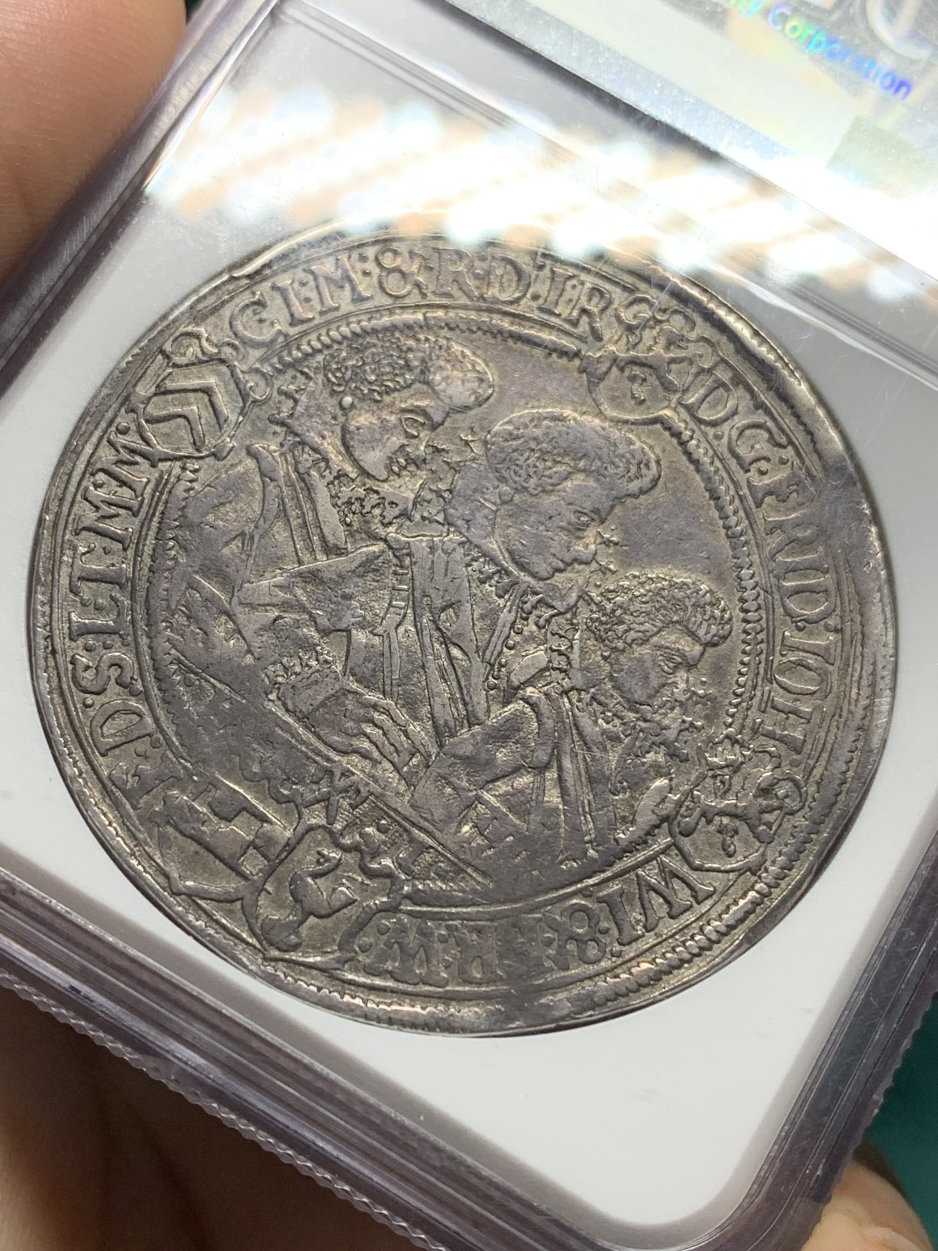 欢迎参加《竞宝斋》为爱冲冲冲 七夕特拍专场 ！第191场 (全场包邮) NGC AU50 德国1622萨克森-阿尔滕堡公国泰勒大银币 原味包浆猫王发型超前