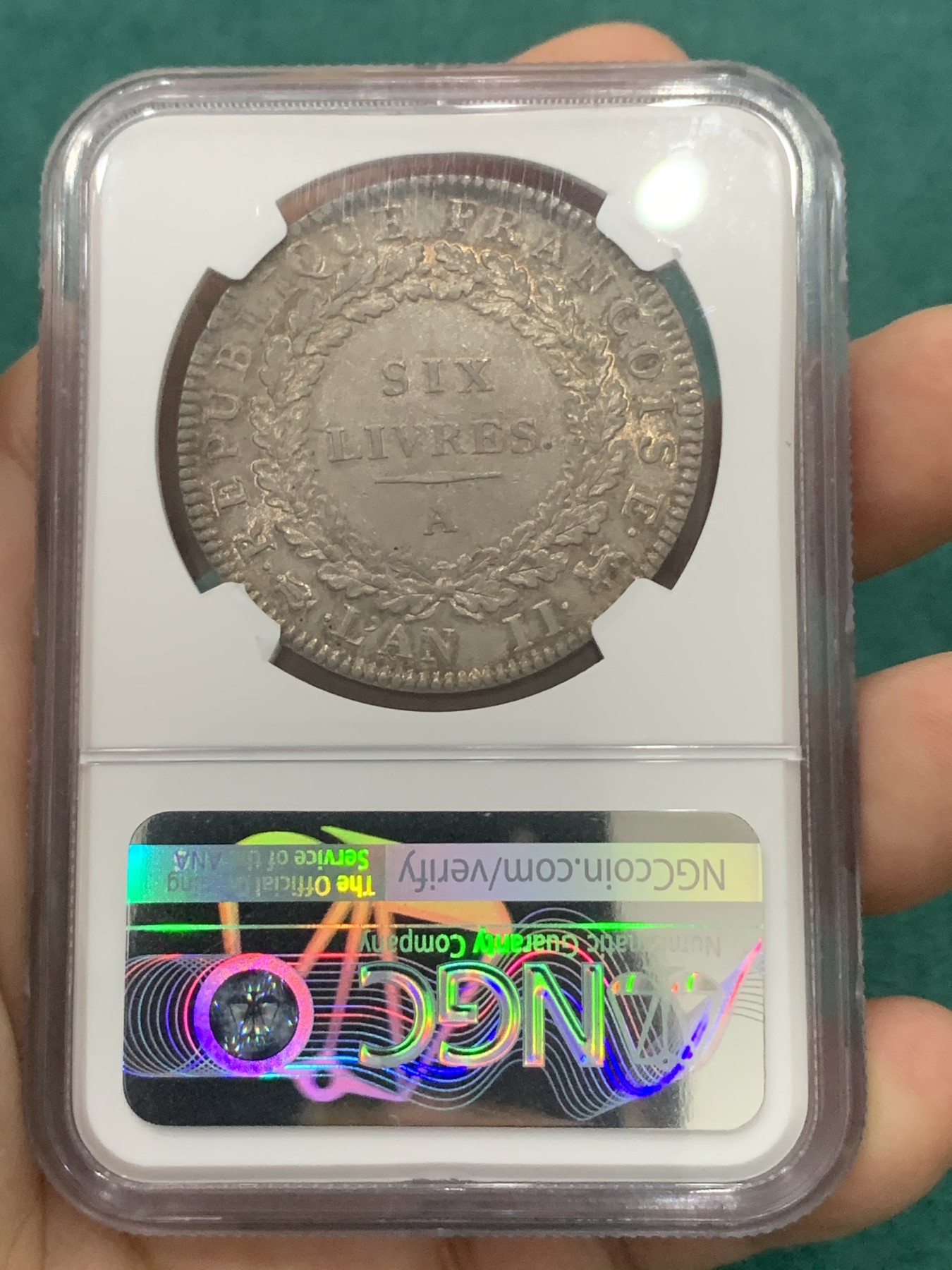 欢迎参加《竞宝斋》为爱冲冲冲 七夕特拍专场 ！第191场 (全场包邮) NGC-AU55 1793年法国天使6里弗 法国大革命时期的早期货币，深打淡彩轻微减重痕，整体无大伤，状态相当出众