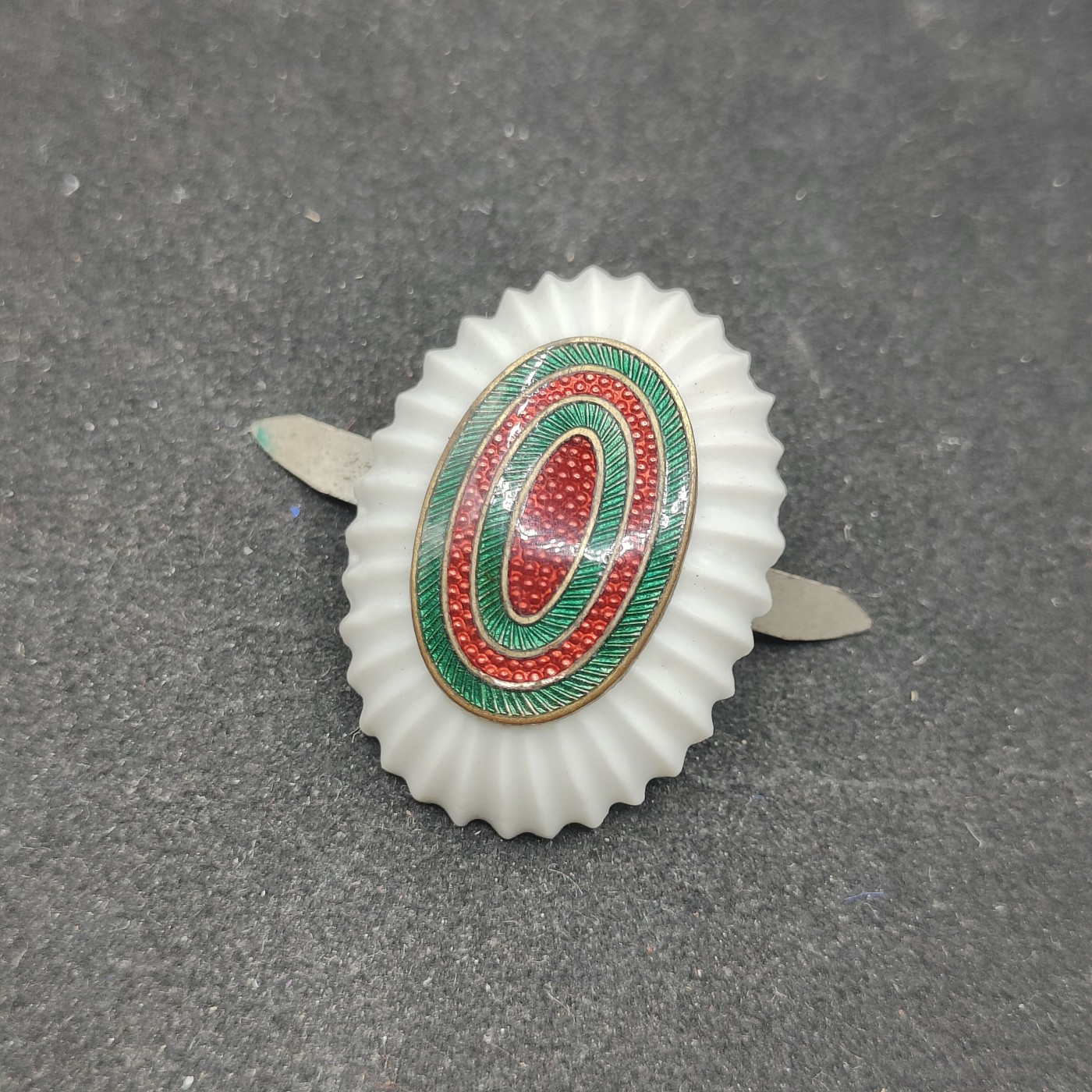 全场0元起拍 第83期 咸鱼国勋章拍卖专场 8月20日（周日）下午6：00开始 保加利亚王国时期ww2，陆军陶瓷珐琅帽徽，原品