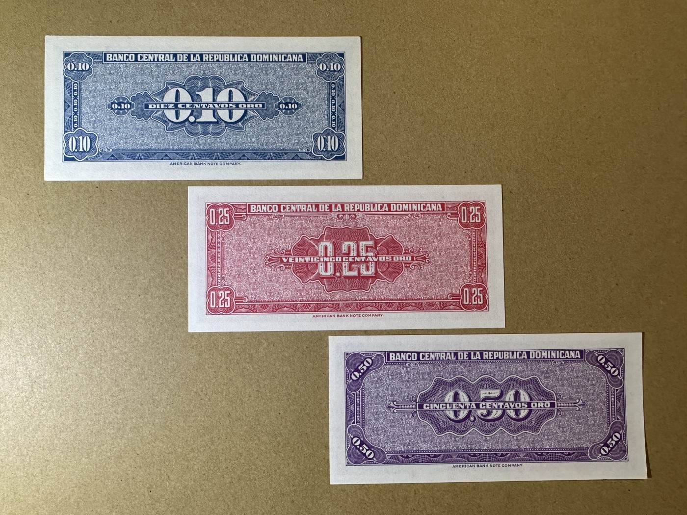 《张总收藏》115期-外币超精品场 新壳无划痕 多米尼加10、25、50分3张 UNC 1961年老版本