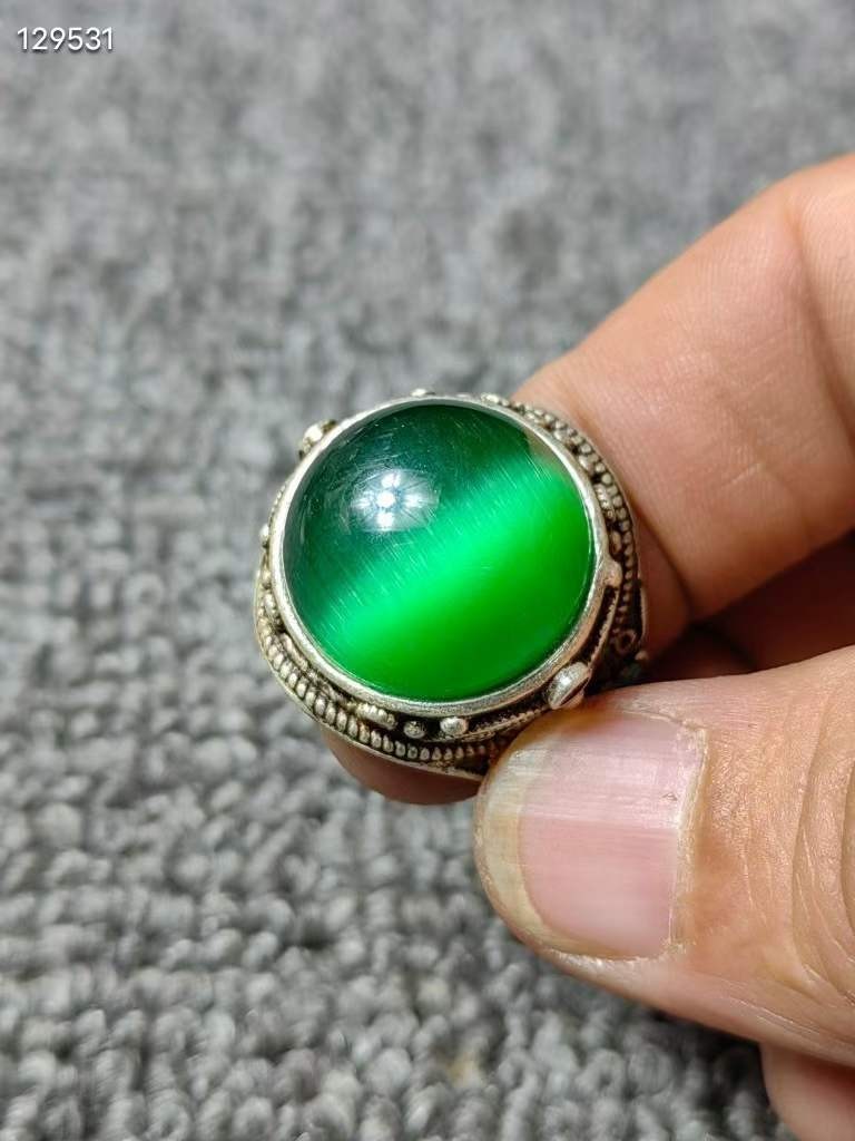 老银烧蓝镶嵌猫眼石戒指 老银烧蓝镶嵌猫眼石戒指