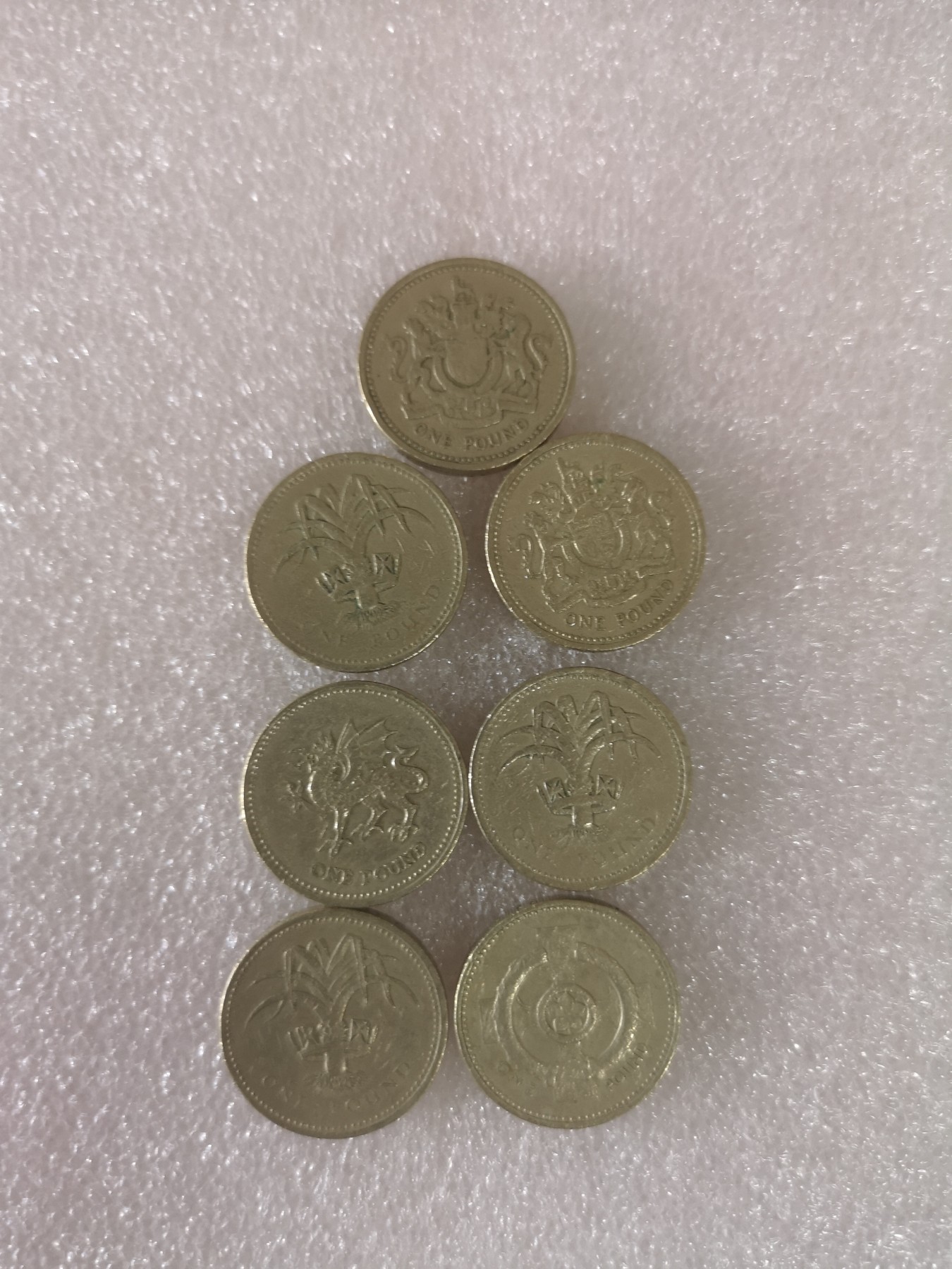 长老汇第33场老银币拍卖 英国伊丽莎白二世老铜1英镑7枚，怀旧