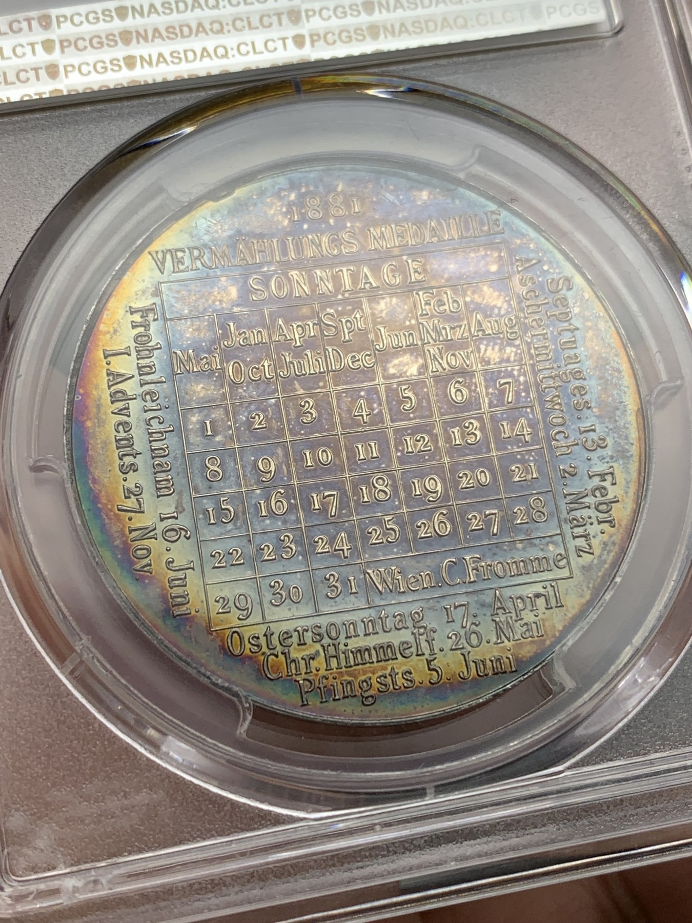 欢迎参加《竞宝斋》为爱冲冲冲 七夕特拍专场 ！第191场 (全场包邮) PCGS-SP62 奥地利 1881年 鲁道夫结婚纪念银章 非常漂亮的双面五彩包浆 背面还带日历表 创意无限