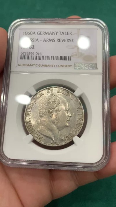 欢迎参加《竞宝斋》为爱冲冲冲 七夕特拍专场 ！第191场 (全场包邮) NGC-MS62 德国普鲁士洋葱头1860A 1泰勒银币 少见未流通好品 原状态连续转光 离冠鹰少见版本