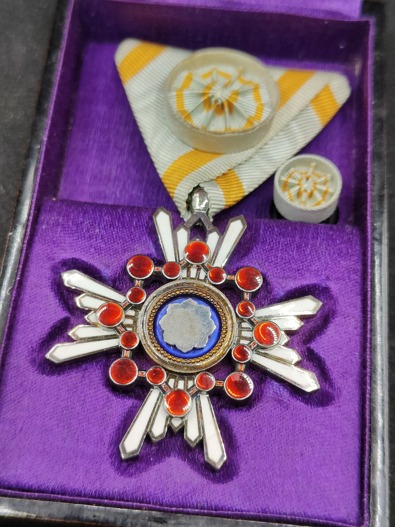 全场0元起拍 第83期 咸鱼国勋章拍卖专场 8月20日（周日）下午6：00开始 日本明治时期 四等瑞宝章 美品银制带略