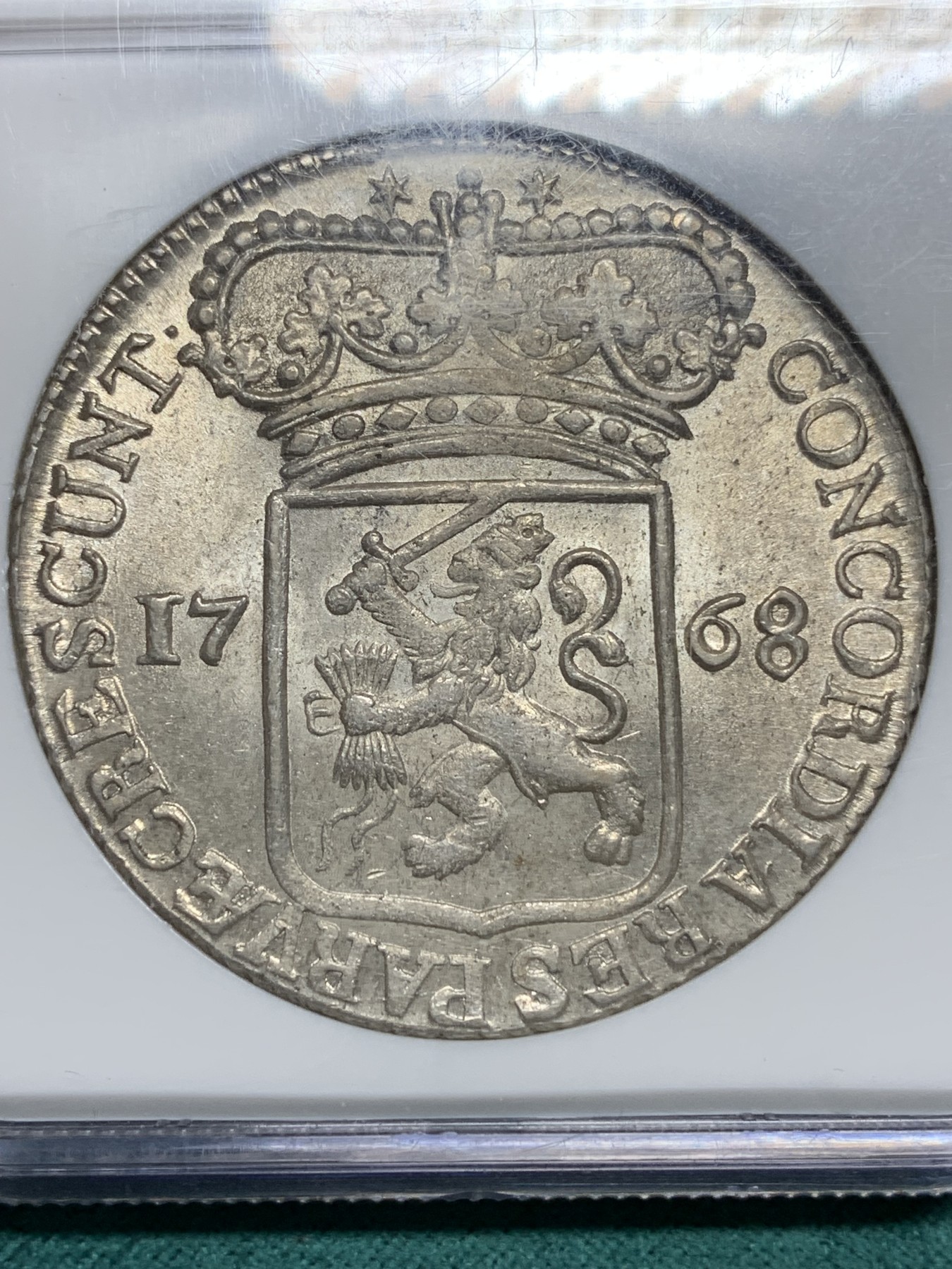 欢迎参加《竞宝斋》为爱冲冲冲 七夕特拍专场 ！第191场 (全场包邮) NGC MS63 荷兰 泽兰省 1768年 1杜卡特 武士银币 打制的很不错 老盒严评 带包浆