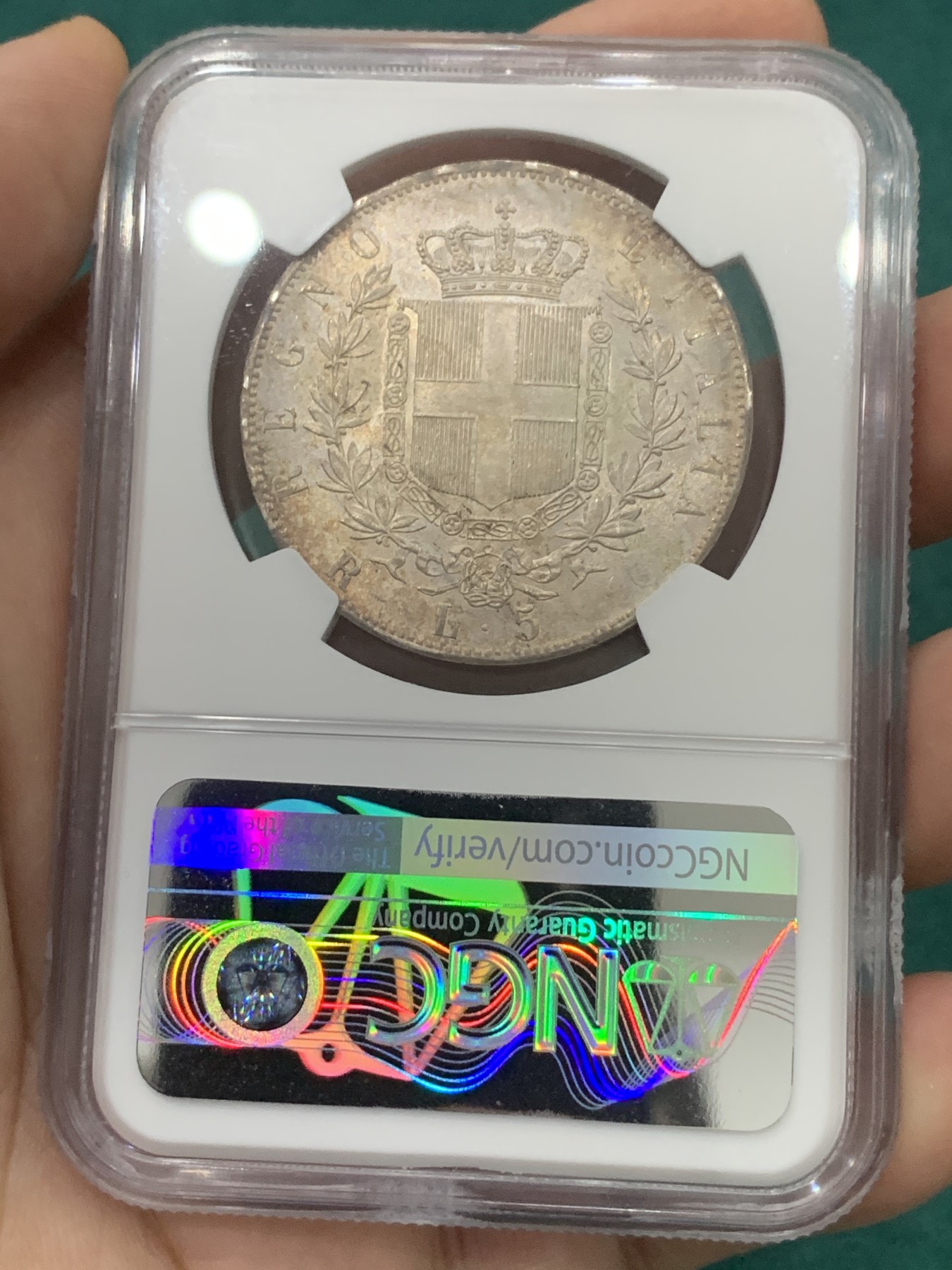 欢迎参加《竞宝斋》为爱冲冲冲 七夕特拍专场 ！第191场 (全场包邮) NGC-MS63 意大利1877-R 埃曼纽尔二世 5里拉银币 五彩包浆 细节一流 状态超棒的一枚