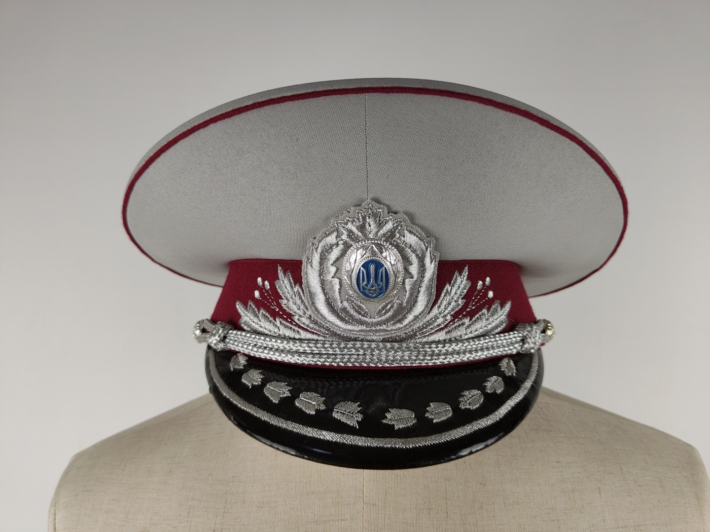 全场0元起拍 第83期 咸鱼国勋章拍卖专场 8月20日（周日）下午6：00开始 乌克兰内务部将官 大檐帽 58头围