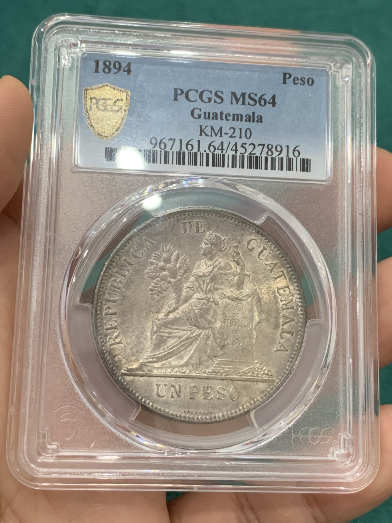 欢迎参加《竞宝斋》为爱冲冲冲 七夕特拍专场 ！第191场 (全场包邮) PCGS-MS64 危地马拉 1894年 1比索 漂亮女神设计 热门中南美洲品种 双面五彩 高分收藏品