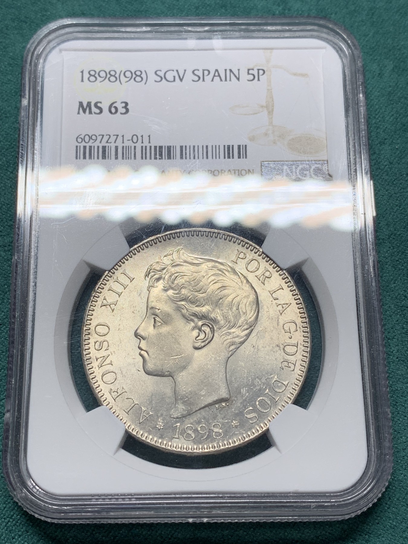 欢迎参加《竞宝斋》为爱冲冲冲 七夕特拍专场 ！第191场 (全场包邮) NGC-MS63 1898年西班牙阿方索十三世儿童头5比塞塔银币 十字转光 品相不错 值得收藏