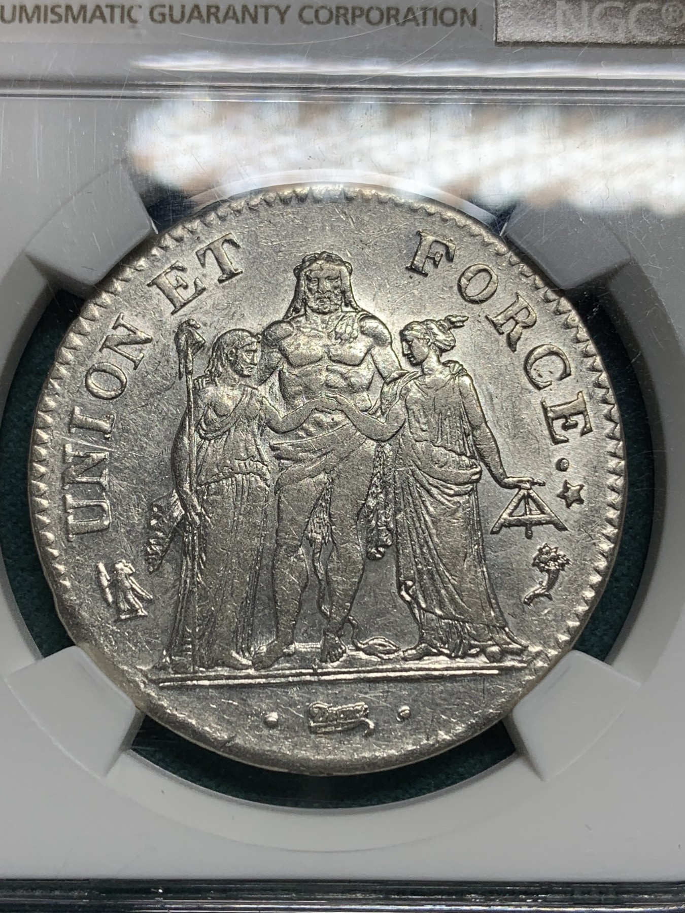 欢迎参加《竞宝斋》为爱冲冲冲 七夕特拍专场 ！第191场 (全场包邮) NGC AU53 法国LAN 5A版 法兰西第一共和国大力神5法郎银币 状态优秀 白净好状态