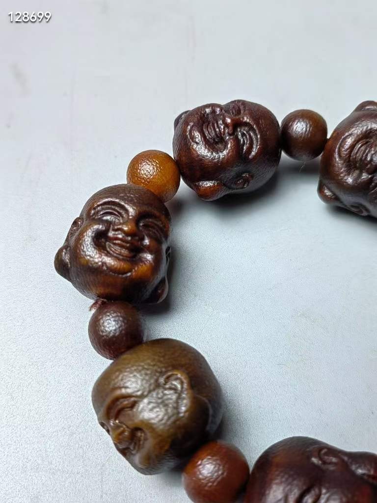 老x牛角手串雕刻弥勒佛 鱼子纹清晰 品相完好