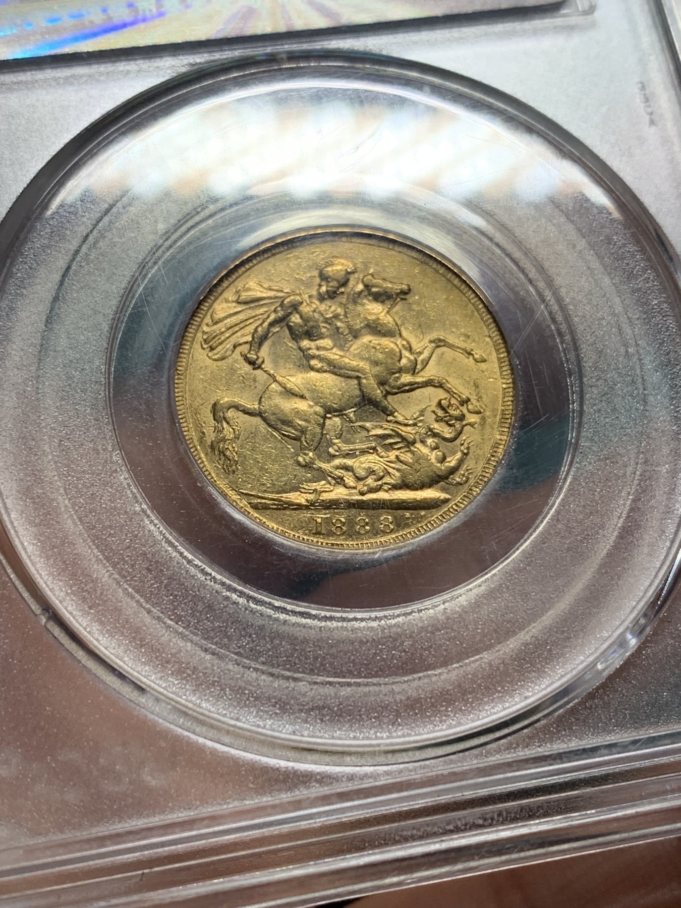 欢迎参加《竞宝斋》为爱冲冲冲 七夕特拍专场 ！第191场 (全场包邮) 公博MS61  1888-S 英国维多利亚高冠1索维林金币 澳大利亚版 8克