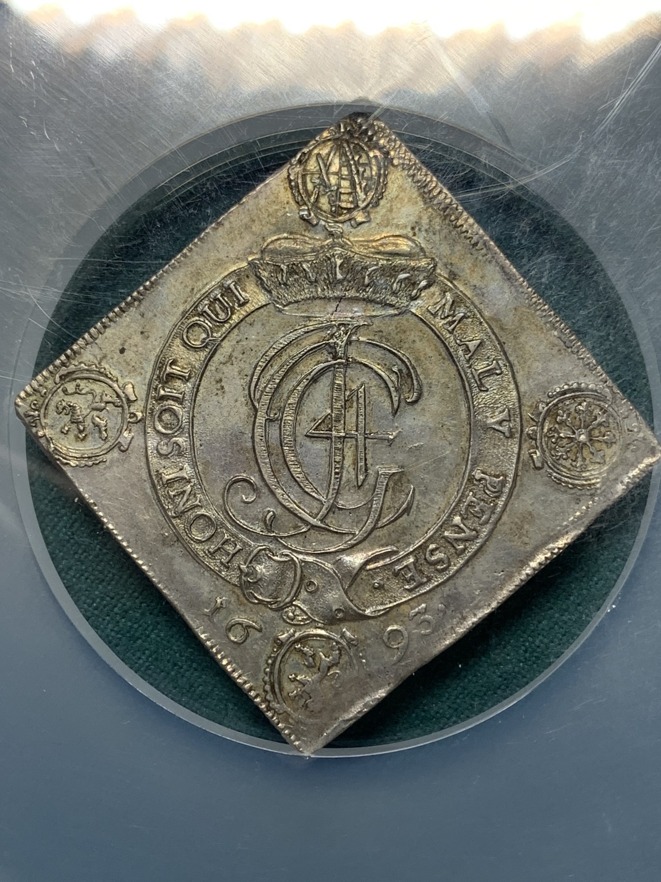欢迎参加《竞宝斋》为爱冲冲冲 七夕特拍专场 ！第191场 (全场包邮) NGC-MS62 1693年德国萨克森胜利方泰勒 纪念约翰奥格尔格四世接受嘉德勋章，冠军分,深打底光，设计精美