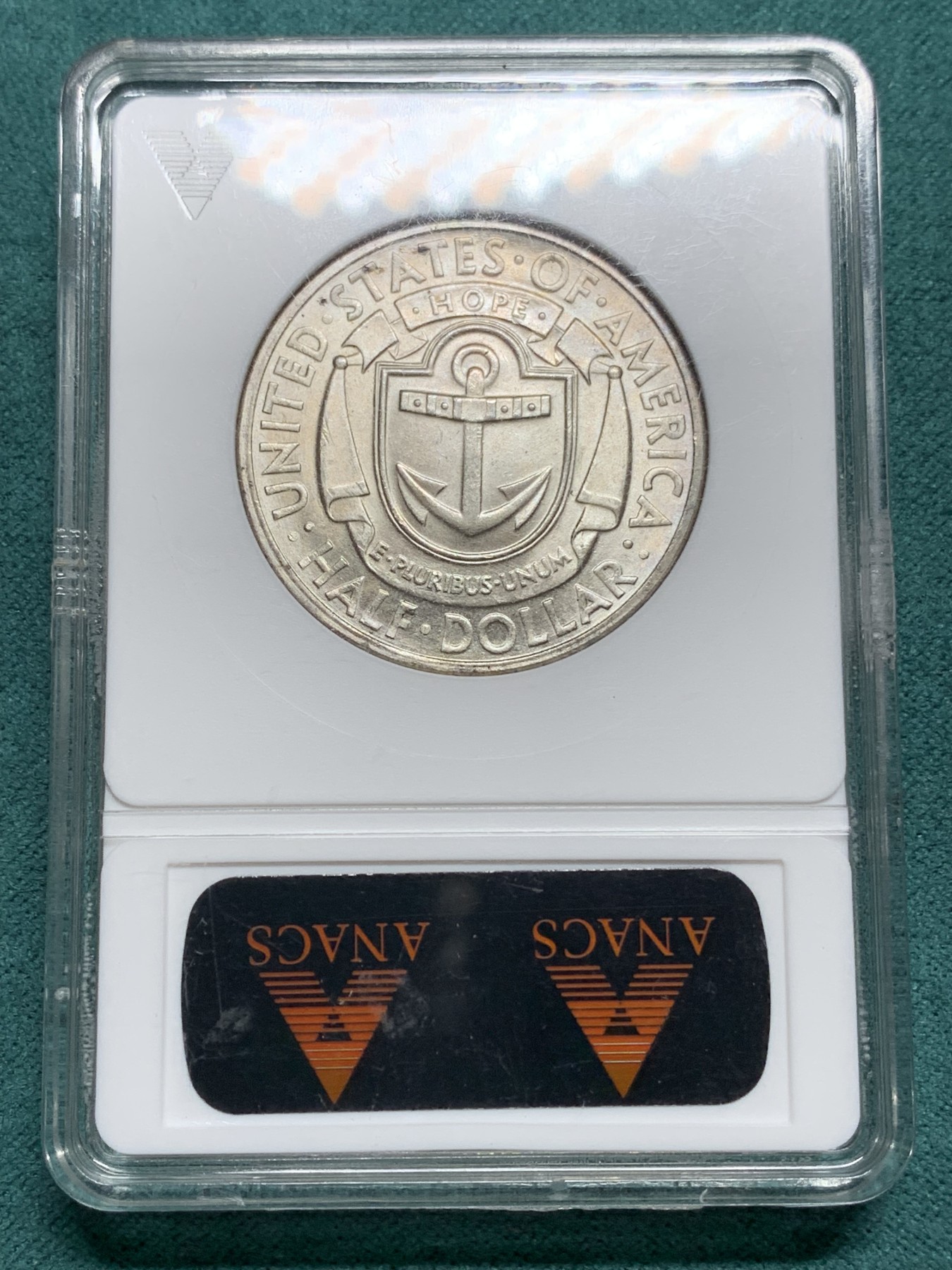 欢迎参加《竞宝斋》为爱冲冲冲 七夕特拍专场 ！第191场 (全场包邮) ANACS-MS65 美国 1936年 罗德岛 50美分 纪念币 绝版小白盒 带彩 小白盒装的半圆很少见
