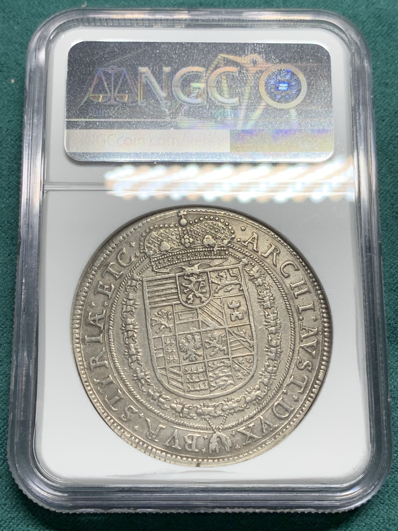 欢迎参加《竞宝斋》为爱冲冲冲 七夕特拍专场 ！第191场 (全场包邮) NGC-MS61  神圣罗马帝国 1624年 1泰勒大银币 格拉茨造币厂 将近400年的老银币 犹如出厂状态