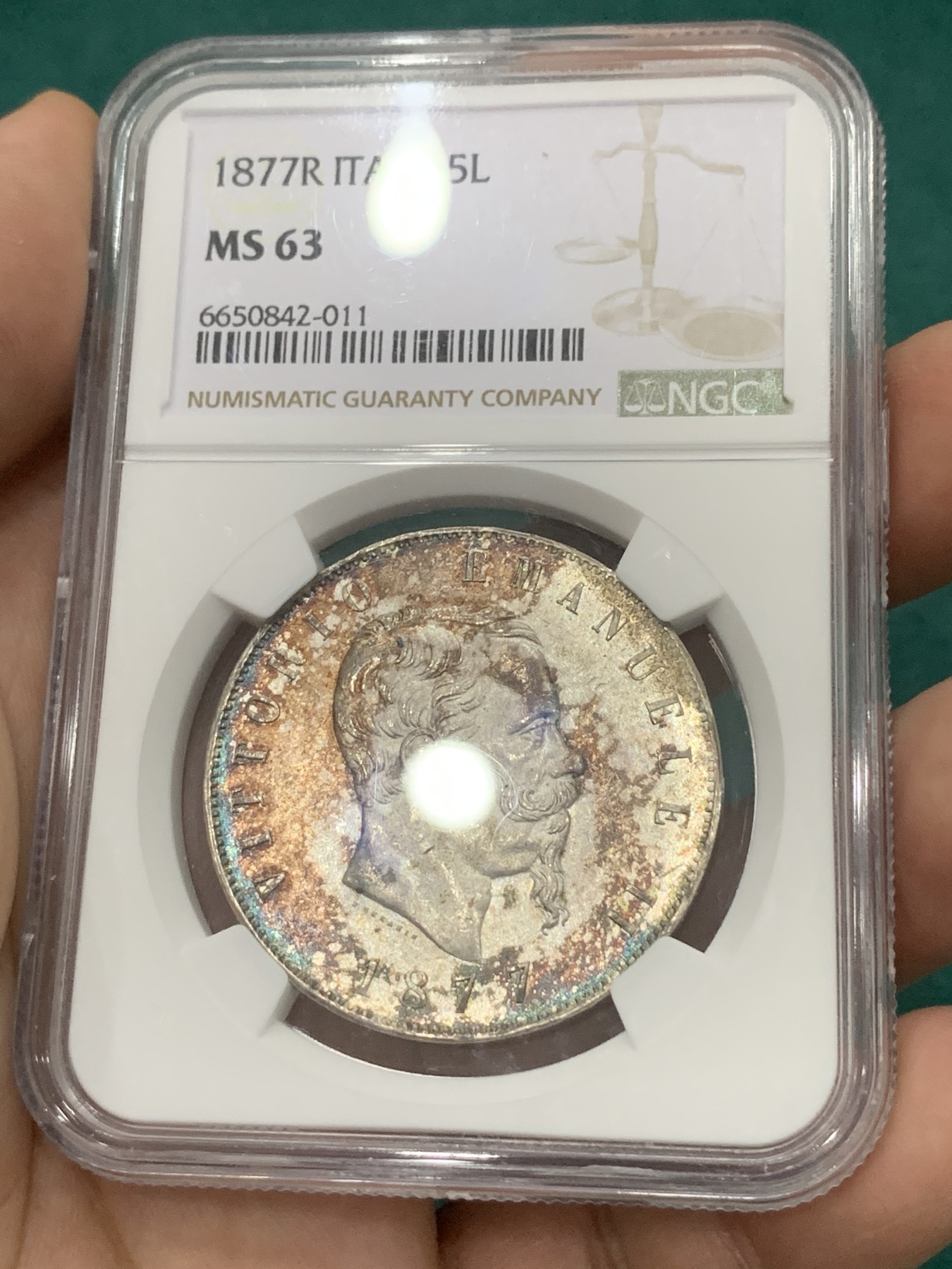 欢迎参加《竞宝斋》为爱冲冲冲 七夕特拍专场 ！第191场 (全场包邮) NGC-MS63 意大利1877-R 埃曼纽尔二世 5里拉银币 五彩包浆 细节一流 状态超棒的一枚