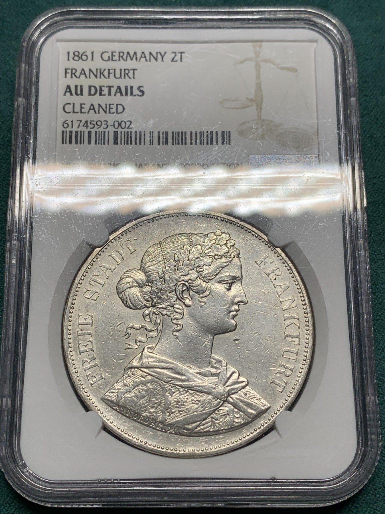 欢迎参加《竞宝斋》为爱冲冲冲 七夕特拍专场 ！第191场 (全场包邮) NGC-AUD 德国1861年法兰克福少女2泰勒大银币 37克的重量