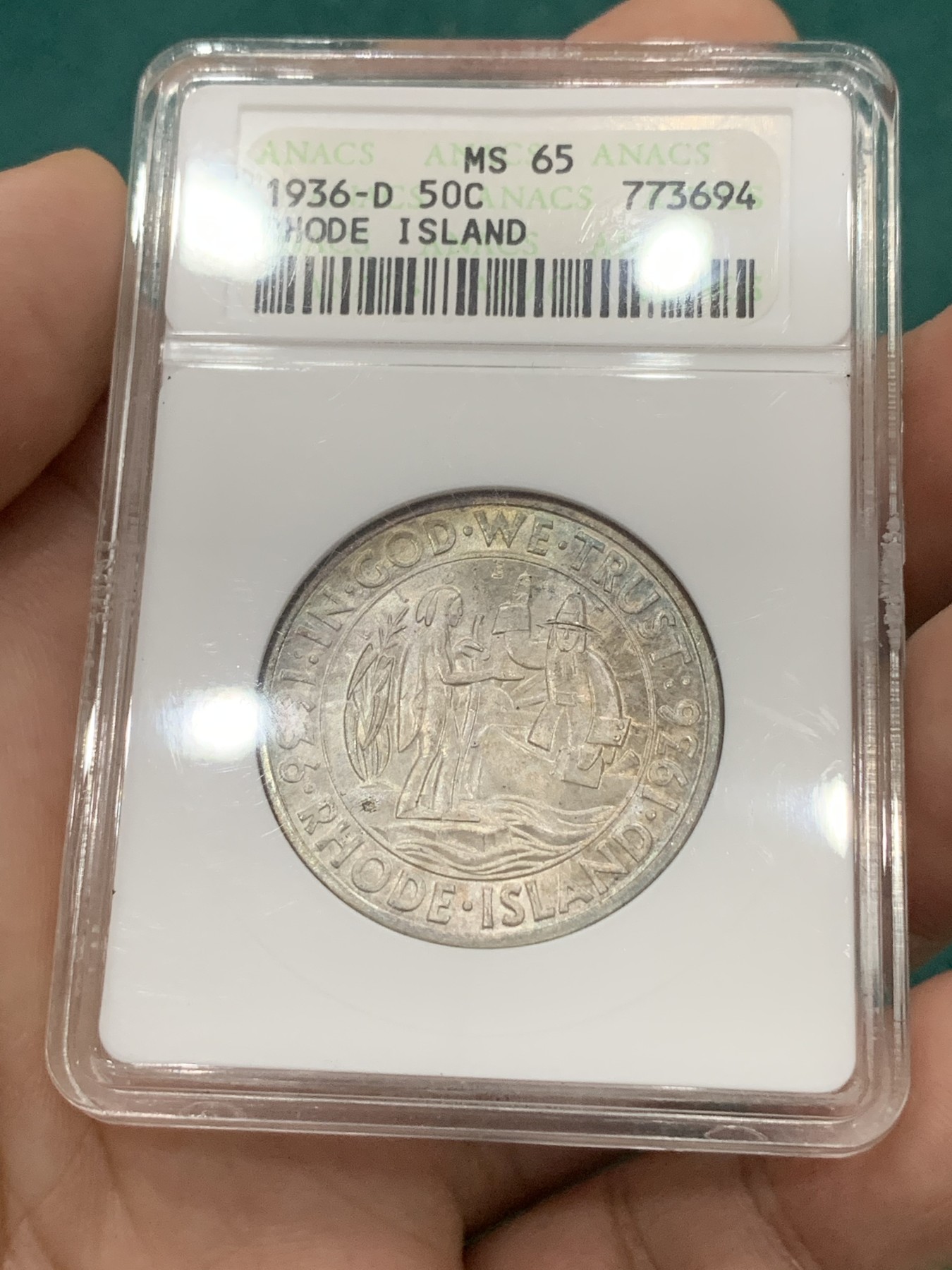 欢迎参加《竞宝斋》为爱冲冲冲 七夕特拍专场 ！第191场 (全场包邮) ANACS-MS65 美国 1936年 罗德岛 50美分 纪念币 绝版小白盒 带彩 小白盒装的半圆很少见