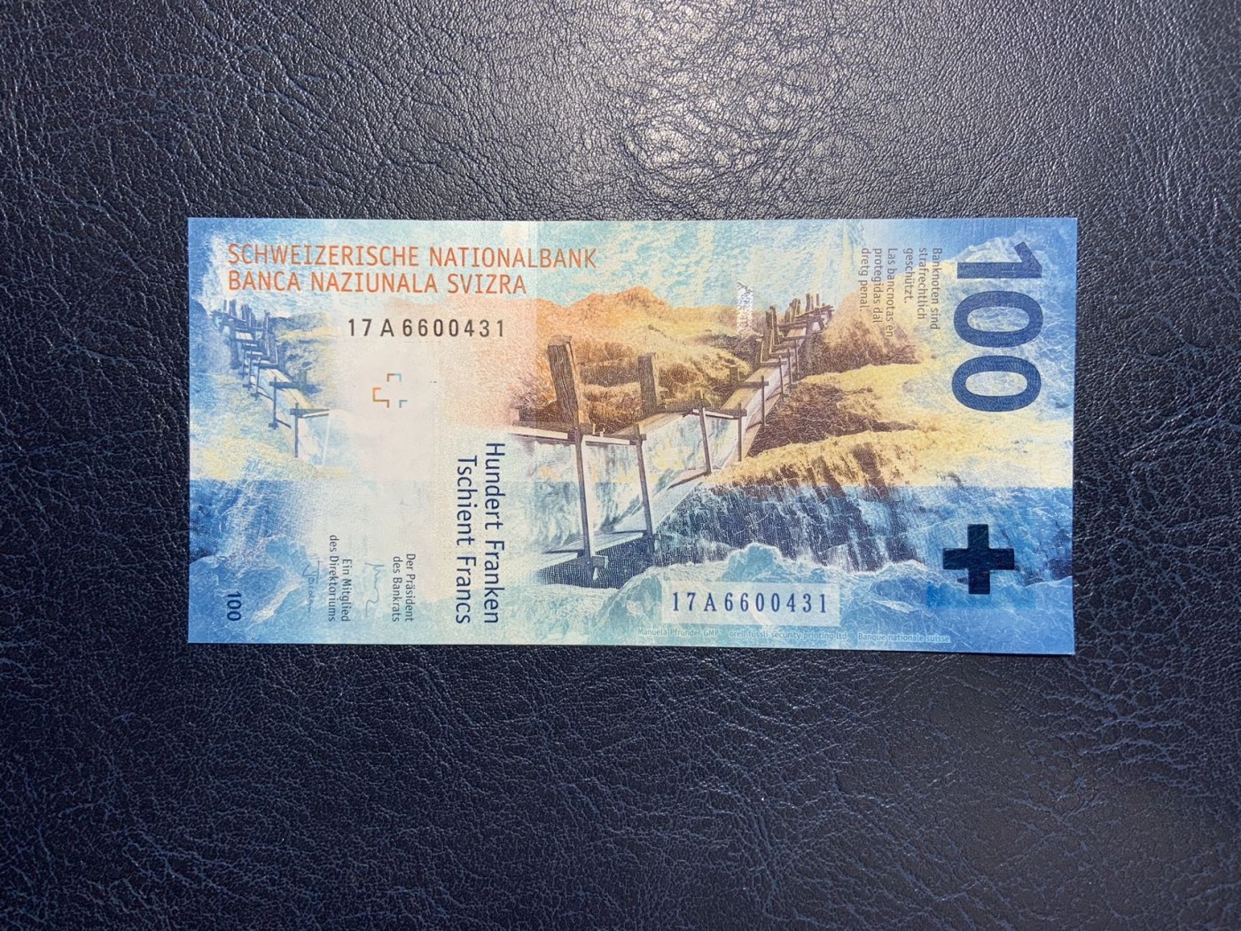 收藏联盟Quantum Auction 第282期拍卖 “多水之乡”-法属圭亚那 瑞士2017年100法郎 品相全新UNC 首发年份A冠