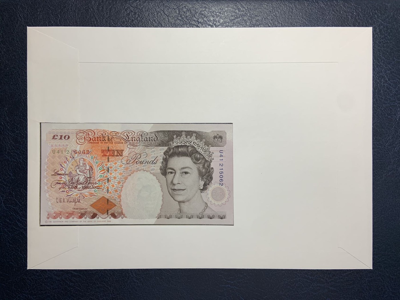 收藏联盟Quantum Auction 第282期拍卖 “多水之乡”-法属圭亚那 英国1993年限量版纸币首日邮票封 品相UNC 限量发行 带原册 查尔斯.狄更斯
