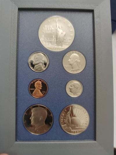 燕姐换藏第55场 1986年美国套币含银币一枚