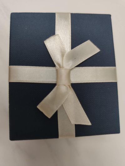 燕姐换藏第55场 新西兰2018年狗年镶嵌施华洛世奇水晶长方形纪念币