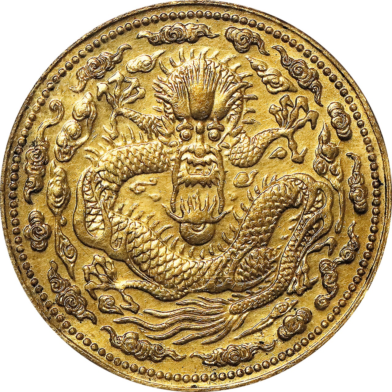 北京阿城哥拍卖2023年夏季拍卖会 1907 年光绪丁未年造大清金币库平一两金质样币一枚，PCGS AU 评级编号：28872645