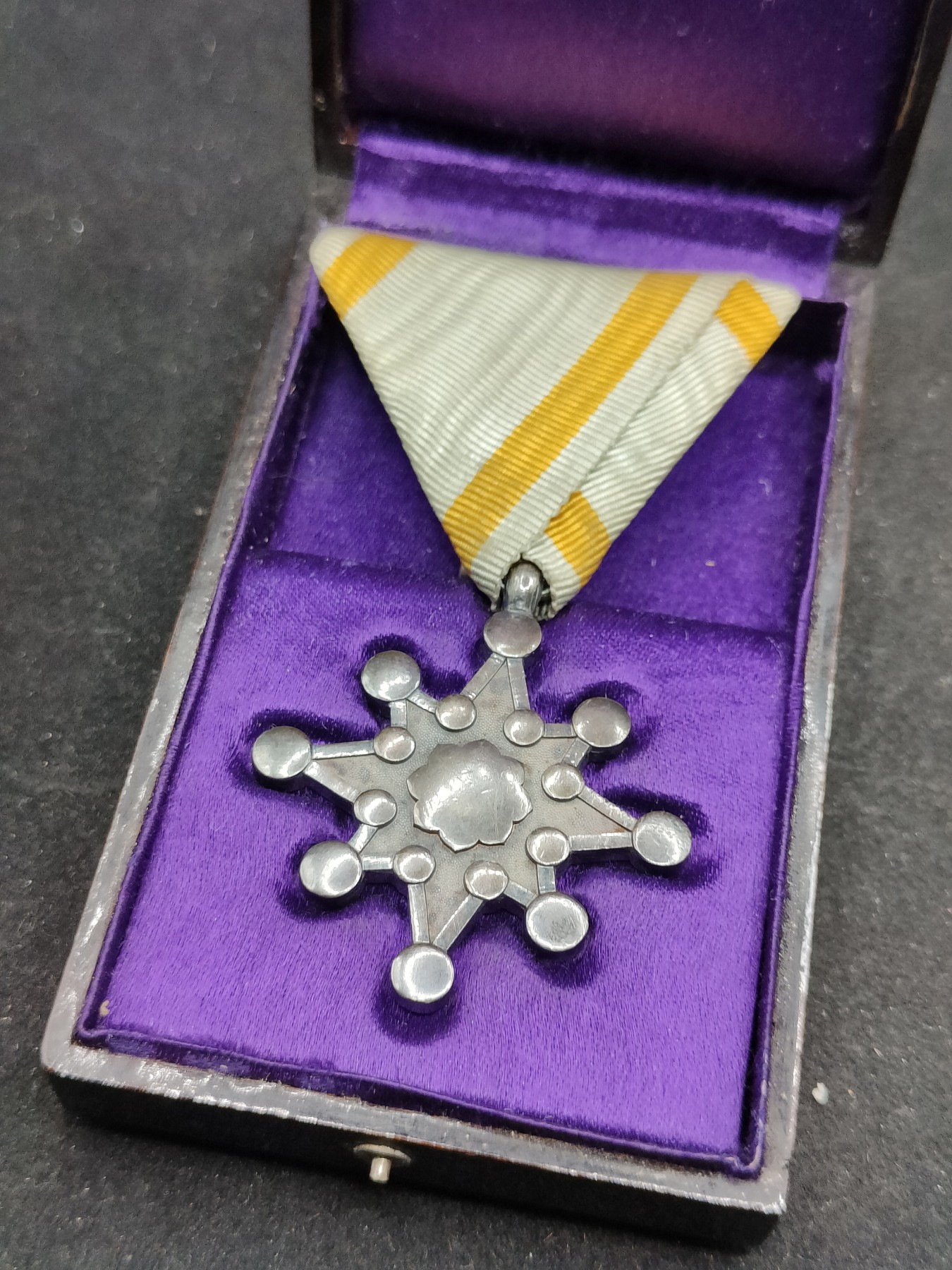 全场0元起拍 第84期 咸鱼国勋章拍卖专场 8月23日（周三）下午6：00开始 日本明治时期八等瑞宝章 稀有m标