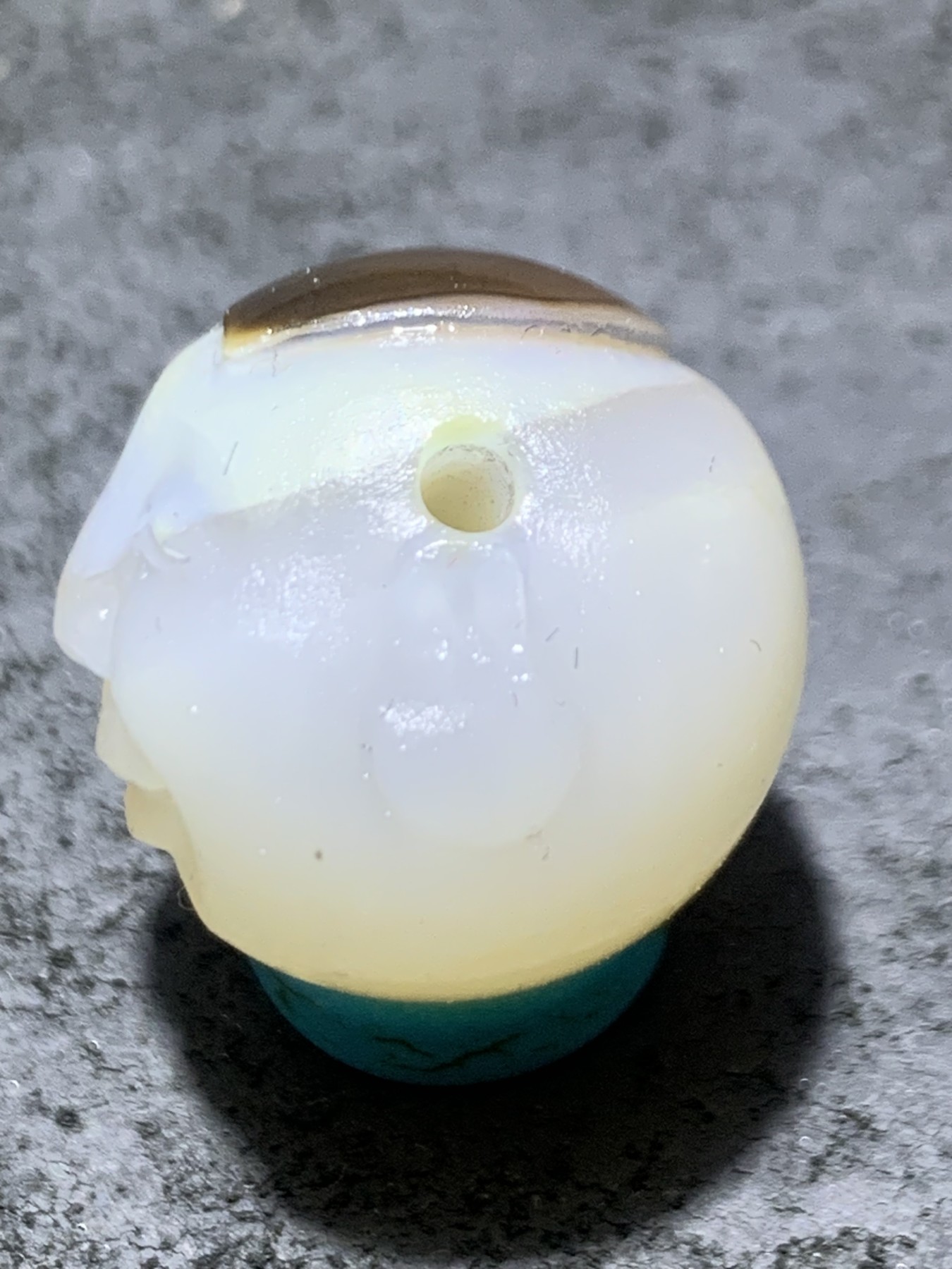 精美高玉化亚光海洋玉髓手工俏色童子圆珠一个！